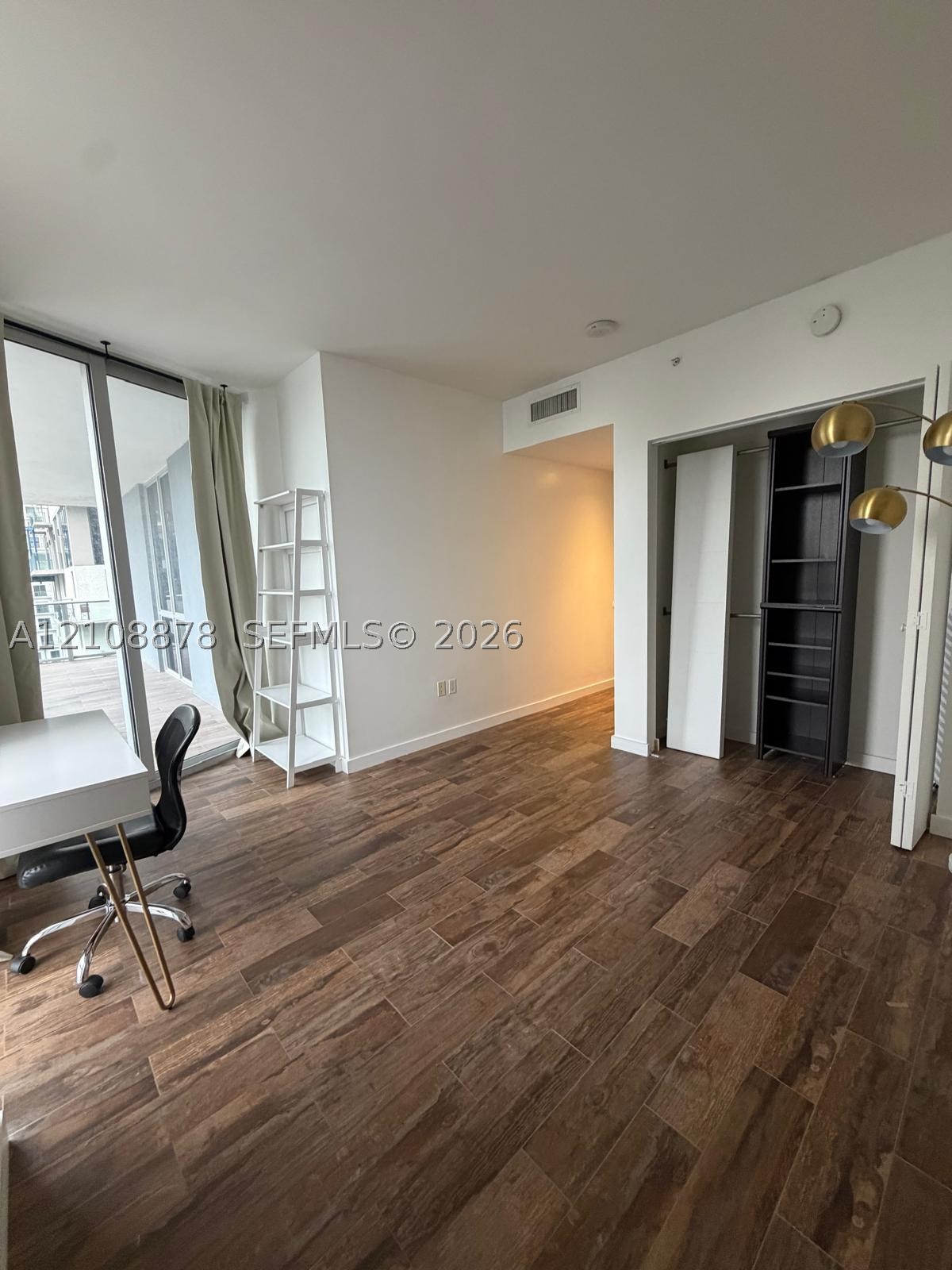 1010 SW 2nd Ave #808, Miami FL 33130