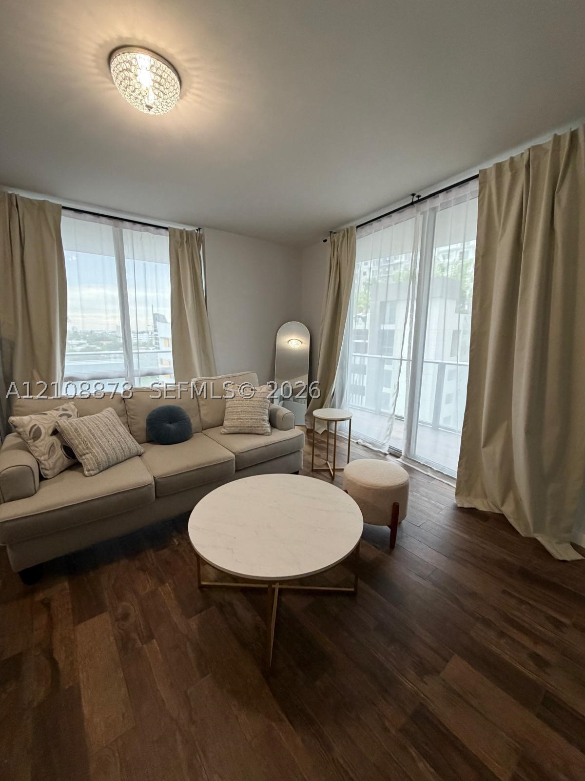 1010 SW 2nd Ave #808, Miami FL 33130