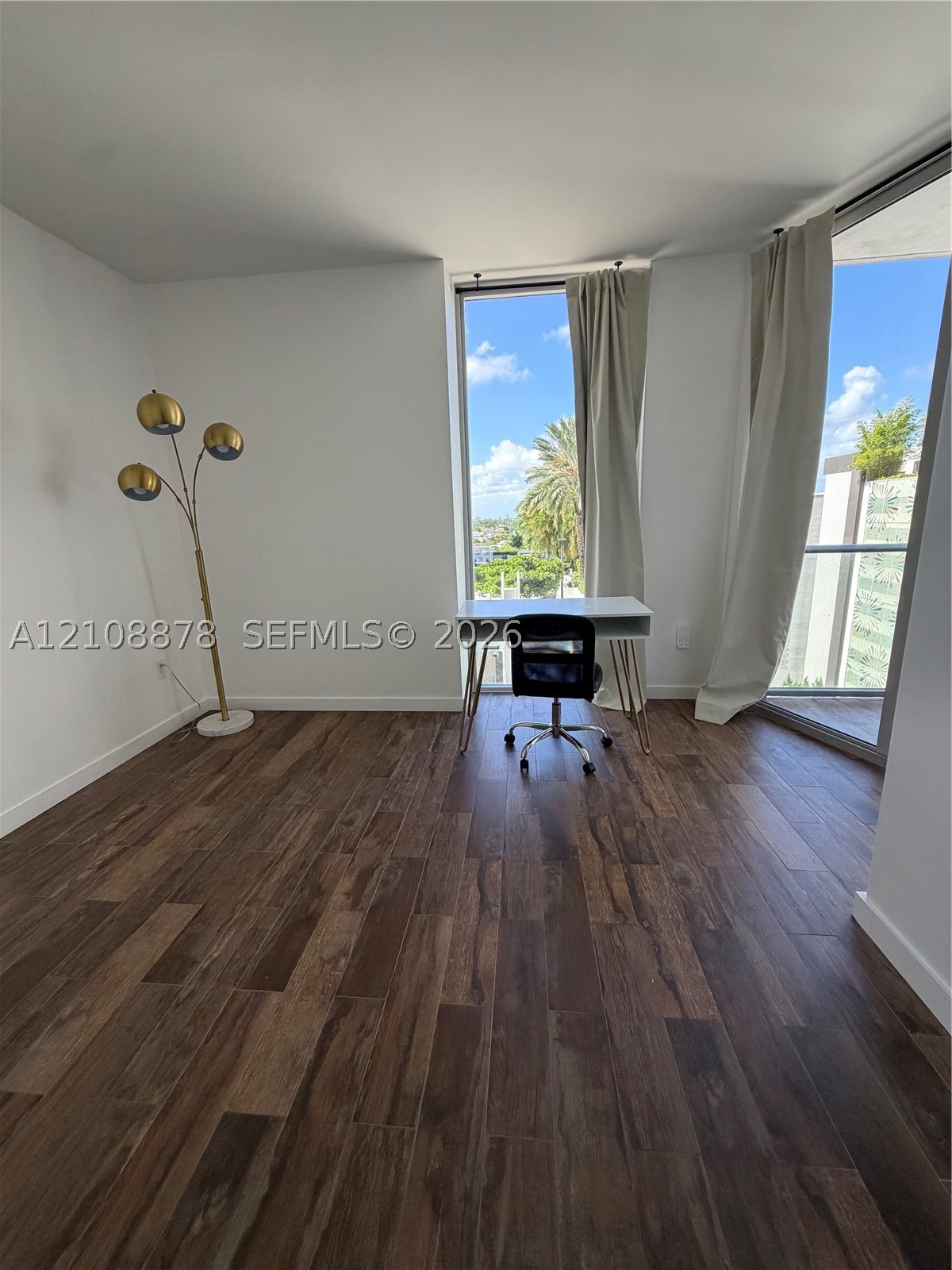 1010 SW 2nd Ave #808, Miami FL 33130