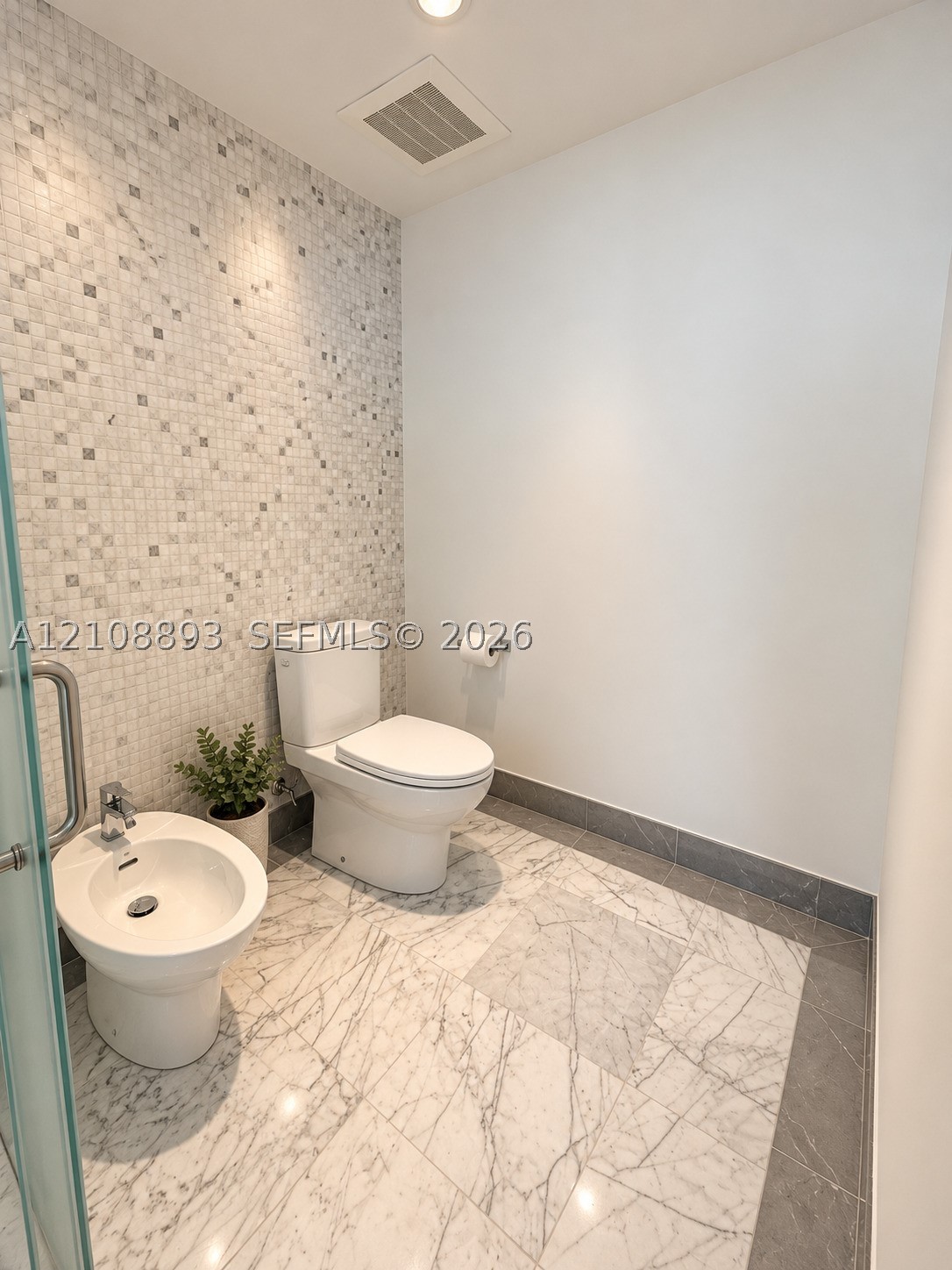 200 Biscayne Boulevard Way #3306, Miami FL 33131