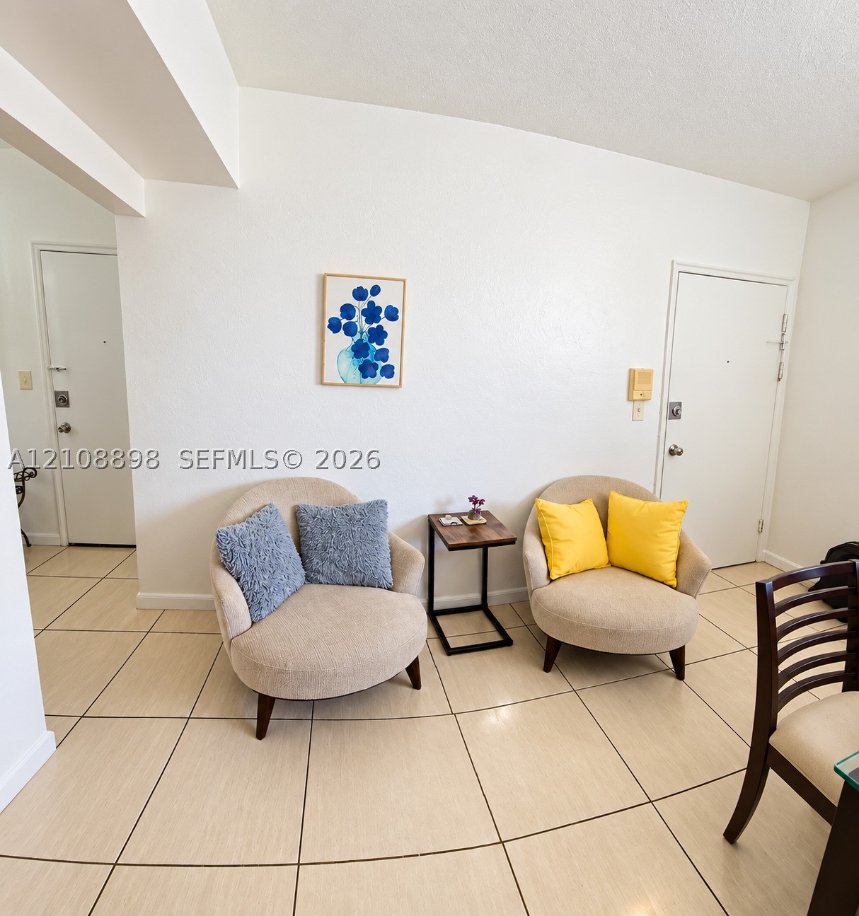 8300 Crespi Blvd #3, Miami Beach FL 33141