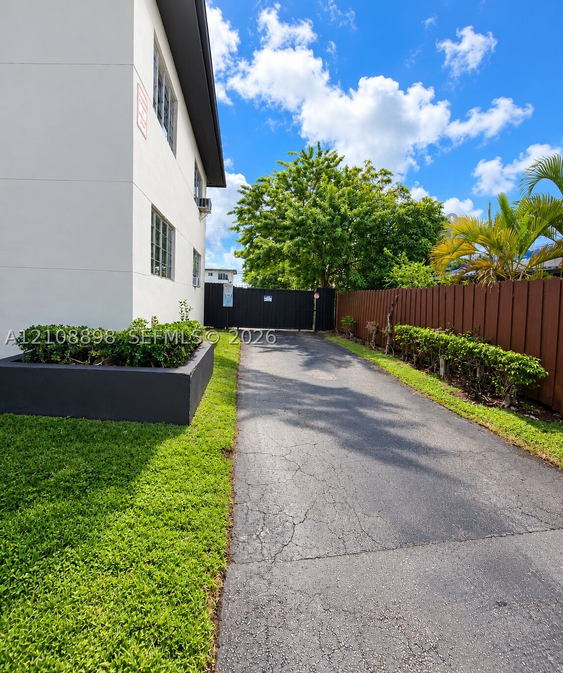 8300 Crespi Blvd #3, Miami Beach FL 33141