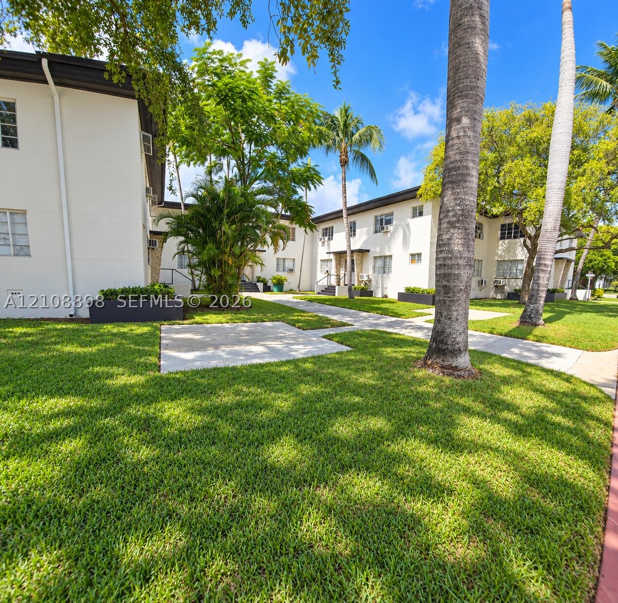 8300 Crespi Blvd #3, Miami Beach FL 33141
