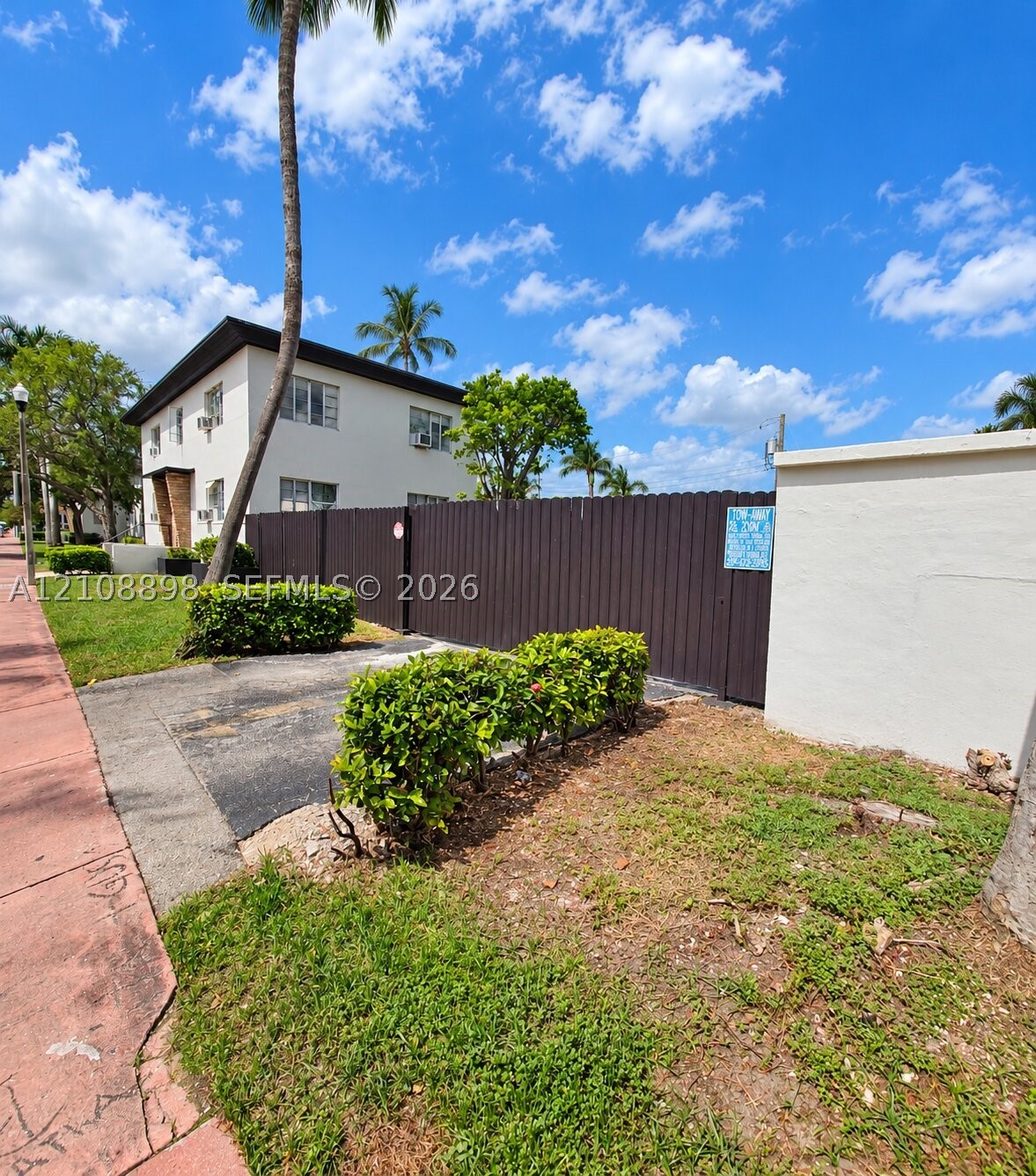 8300 Crespi Blvd #3, Miami Beach FL 33141