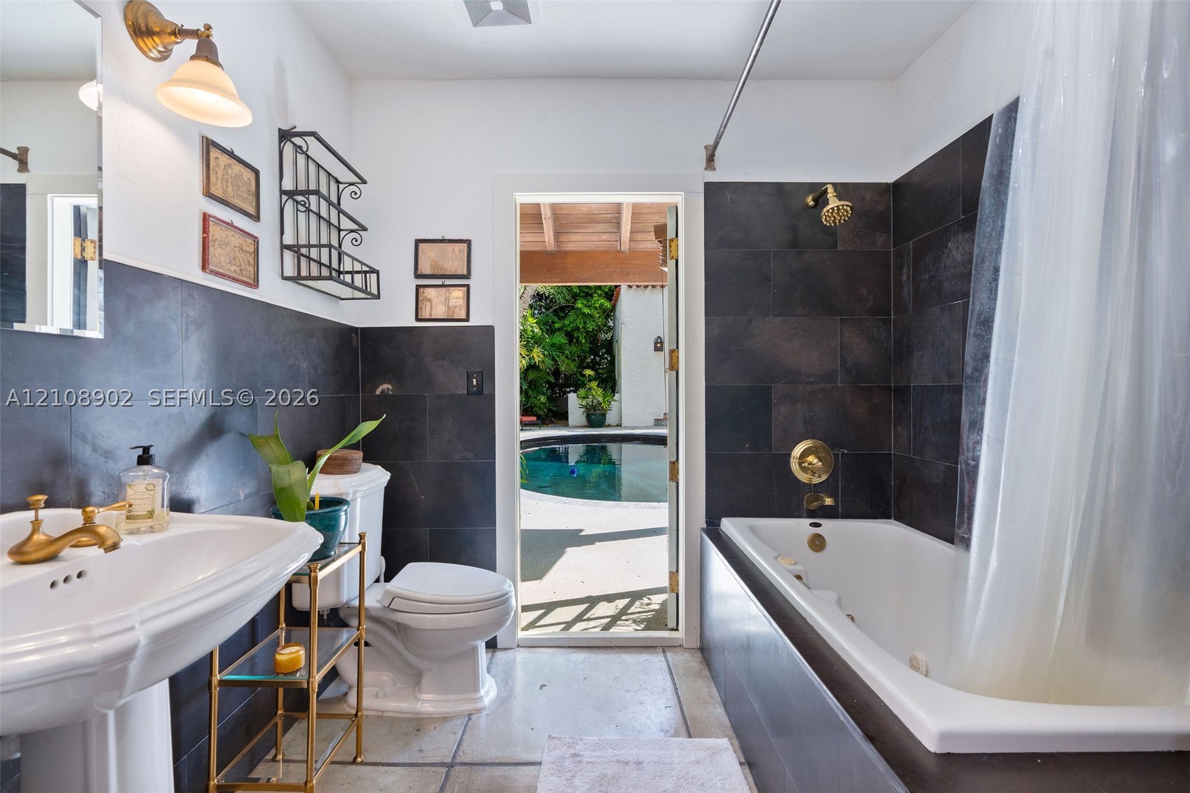 811 Navarre Ave, Coral Gables FL 33134
