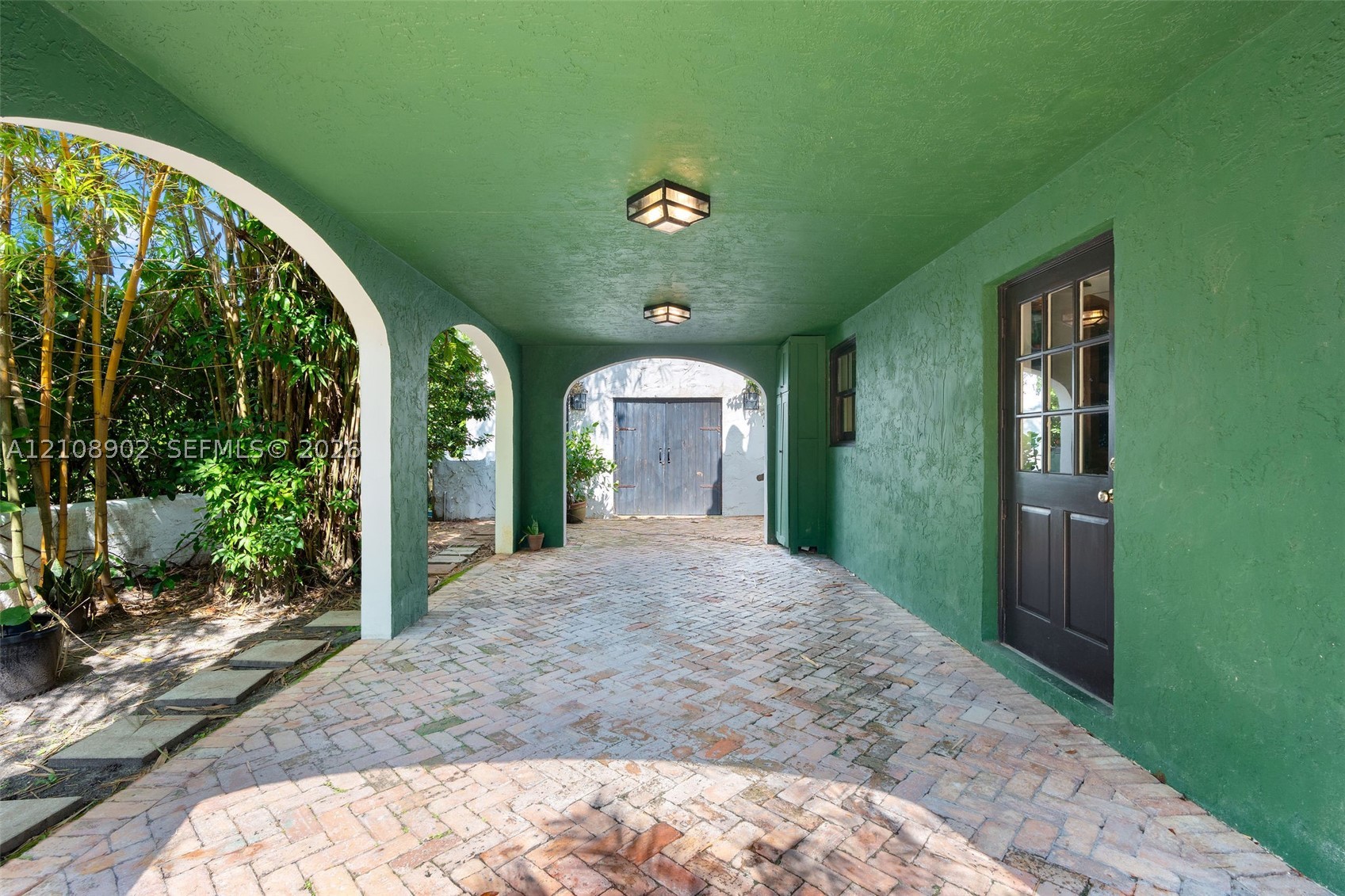 811 Navarre Ave, Coral Gables FL 33134