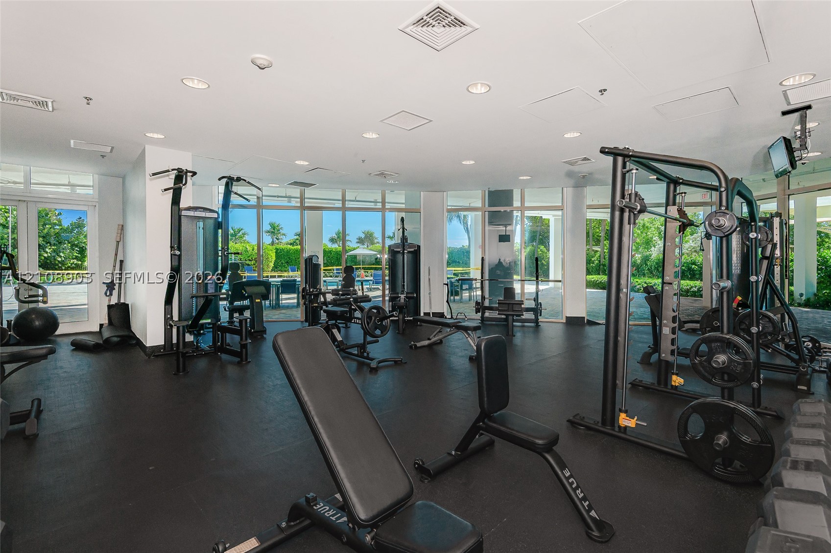 6515 Collins Ave #1509, Miami Beach FL 33141