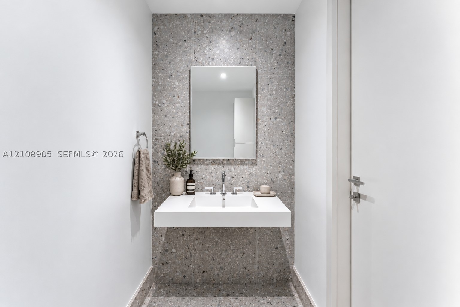 8701 Collins Ave #606, Miami Beach FL 33154