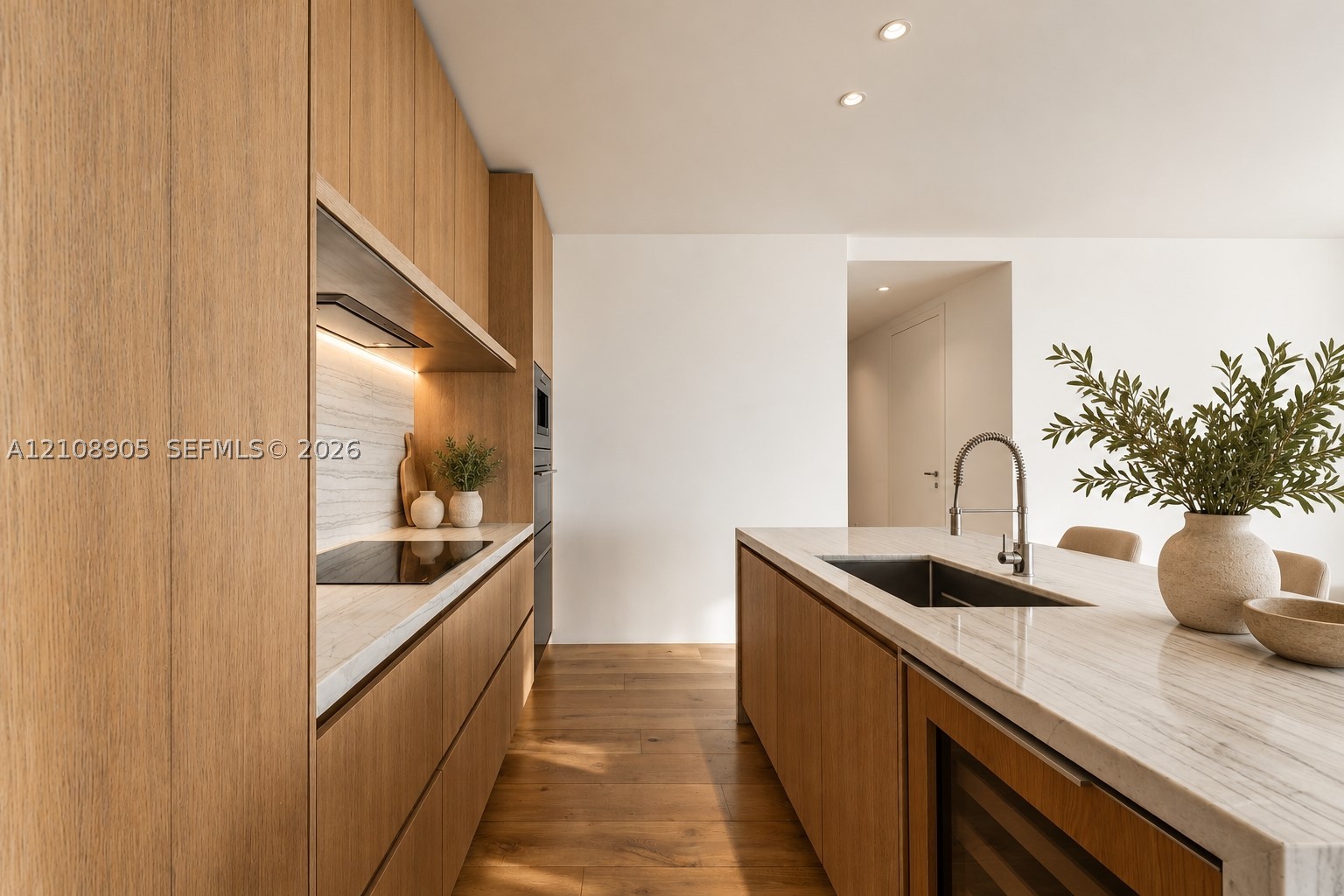 8701 Collins Ave #606, Miami Beach FL 33154