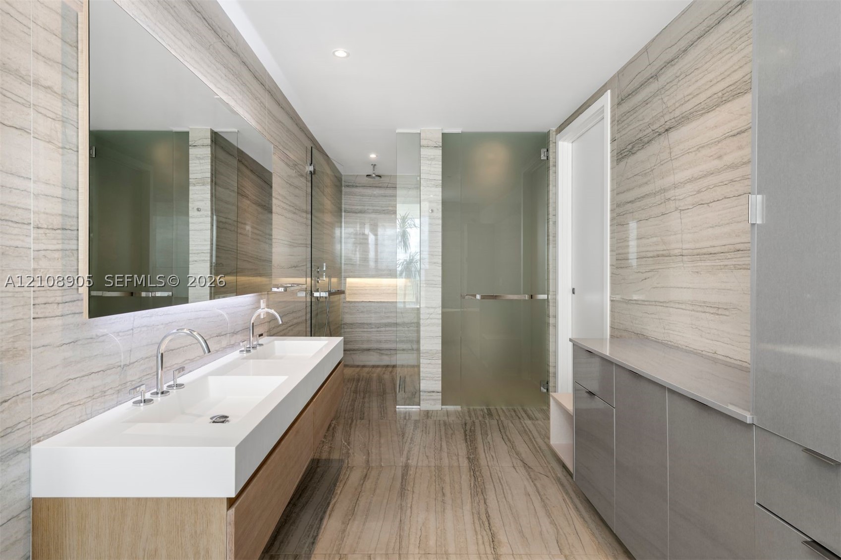 8701 Collins Ave #606, Miami Beach FL 33154
