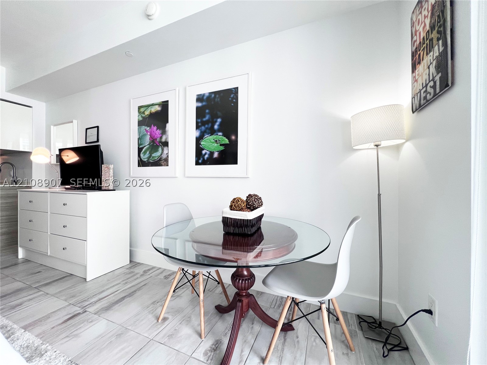 1300 Brickell Bay Dr #1813, Miami FL 33131