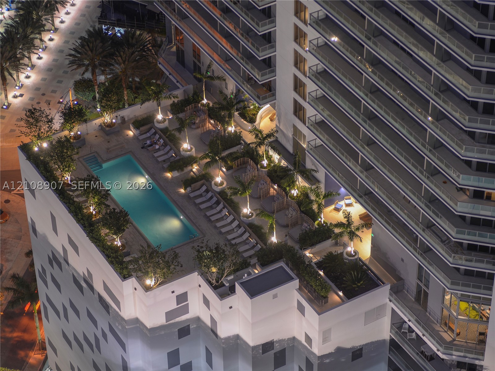 1300 Brickell Bay Dr #1813, Miami FL 33131
