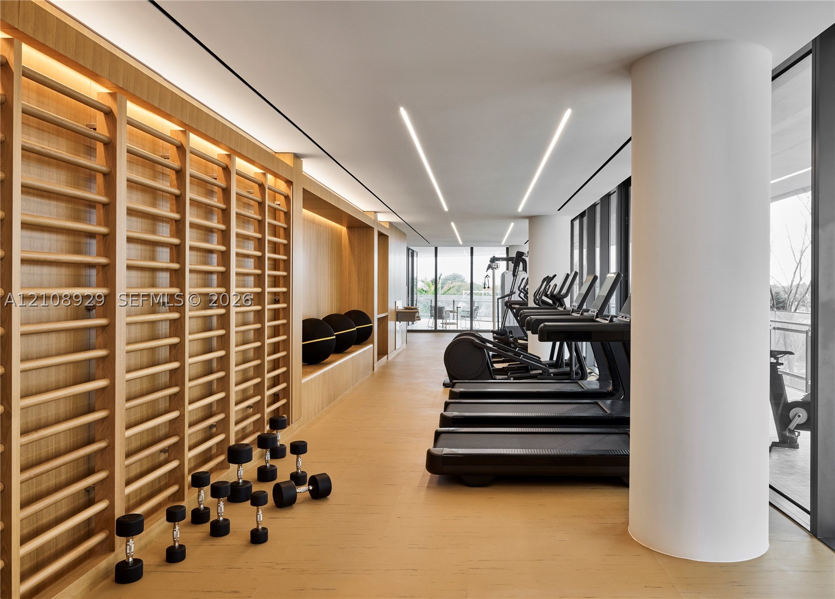 8701 Collins Ave #606, Miami Beach FL 33154