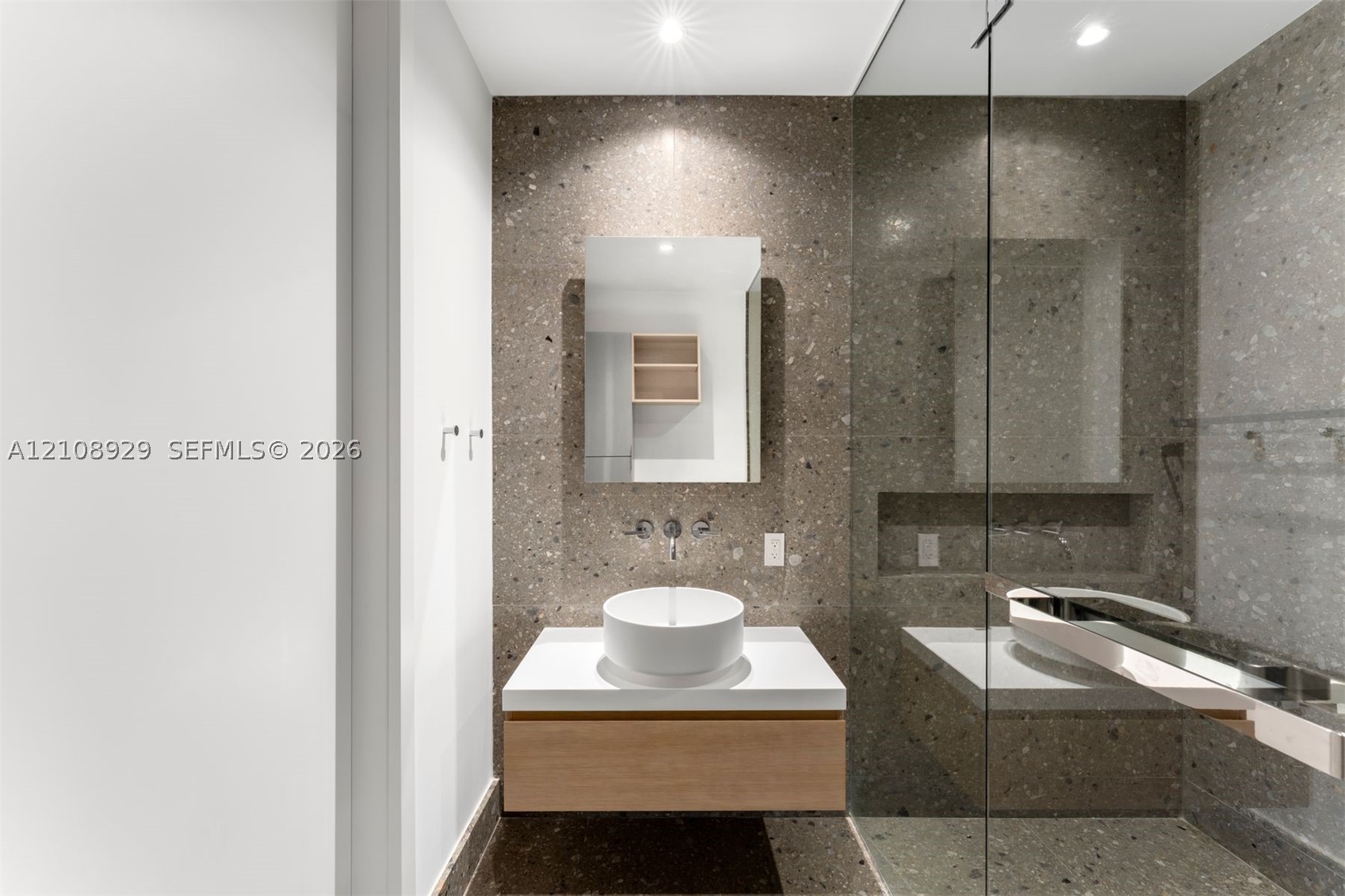 8701 Collins Ave #606, Miami Beach FL 33154