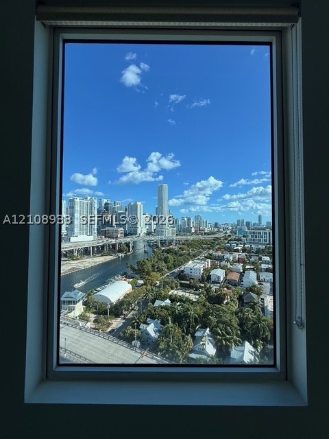 10 SW South River Dr #PHI03, Miami FL 33130