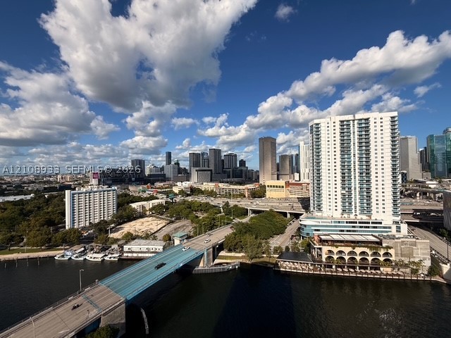 10 SW South River Dr #PHI03, Miami FL 33130