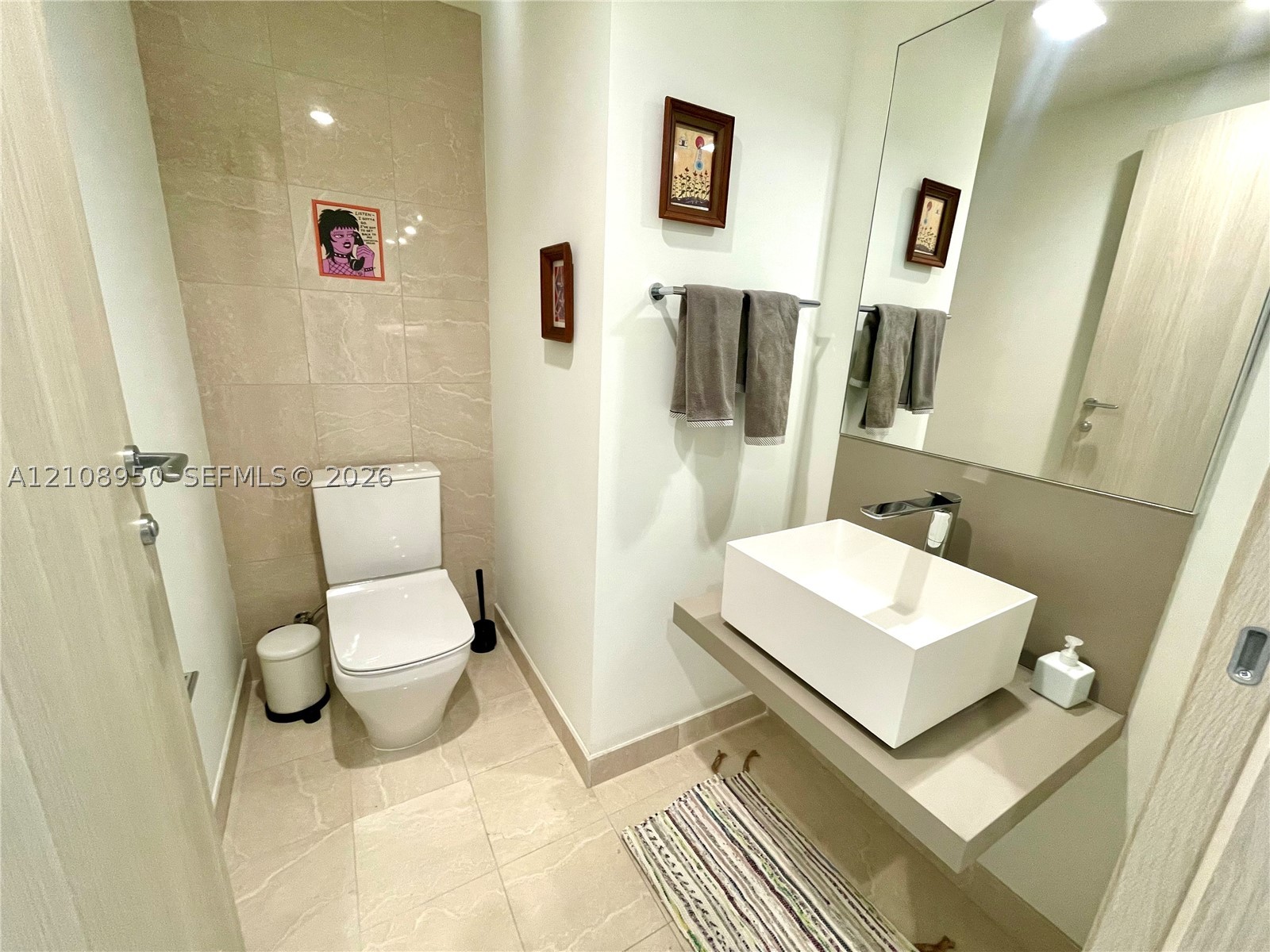 1000 Brickell Plz #4303, Miami FL 33131
