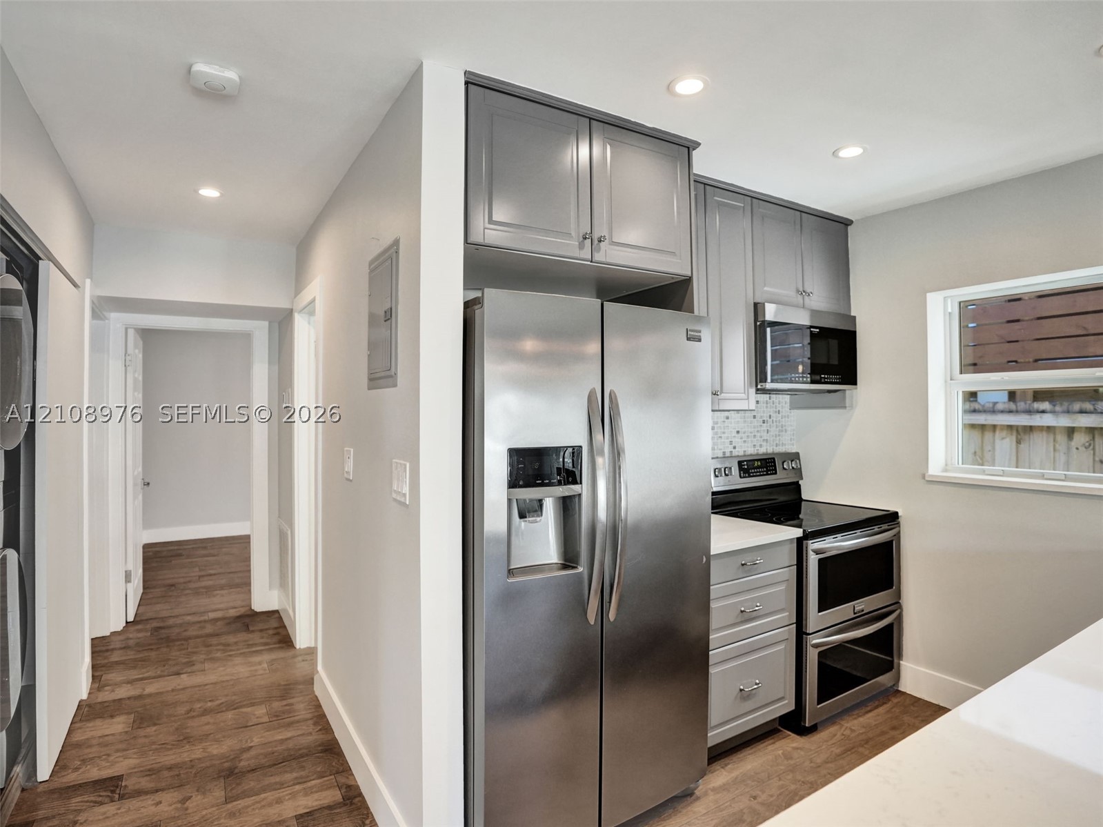 525 SW 12th St, Fort Lauderdale FL 33315
