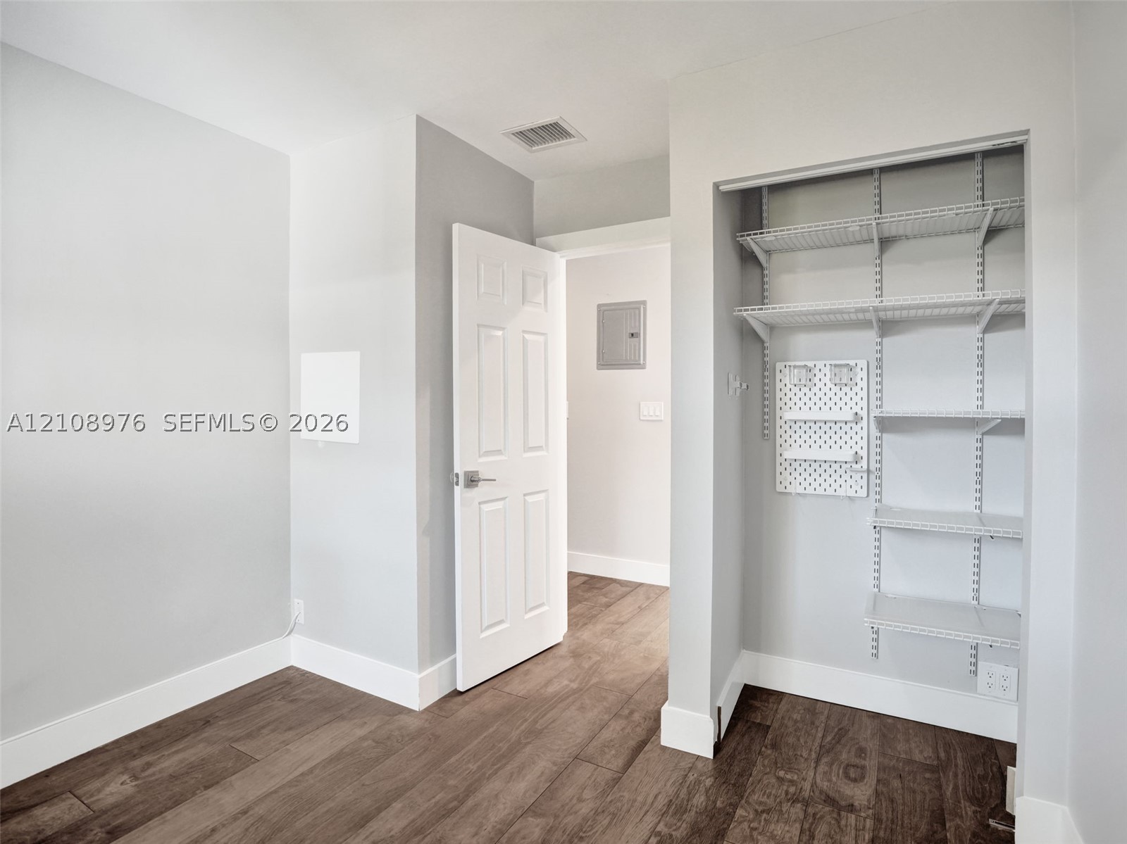 525 SW 12th St, Fort Lauderdale FL 33315