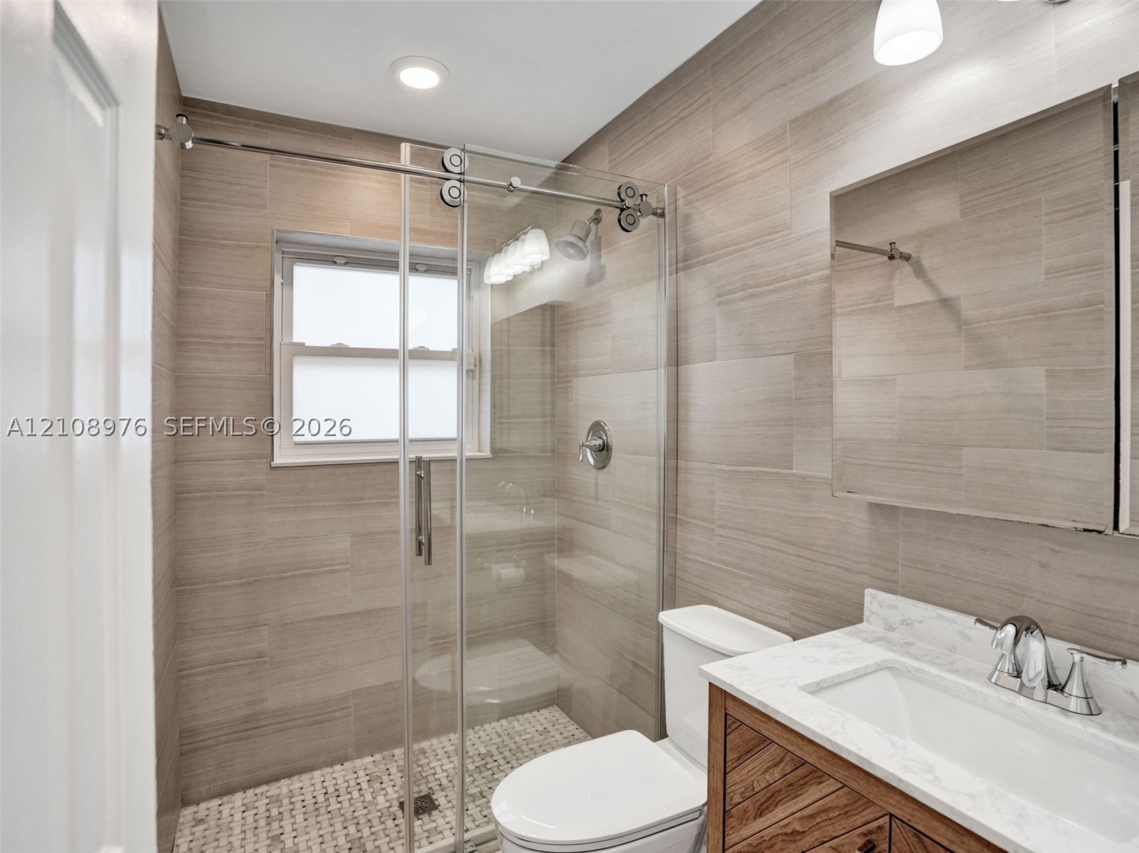 525 SW 12th St, Fort Lauderdale FL 33315