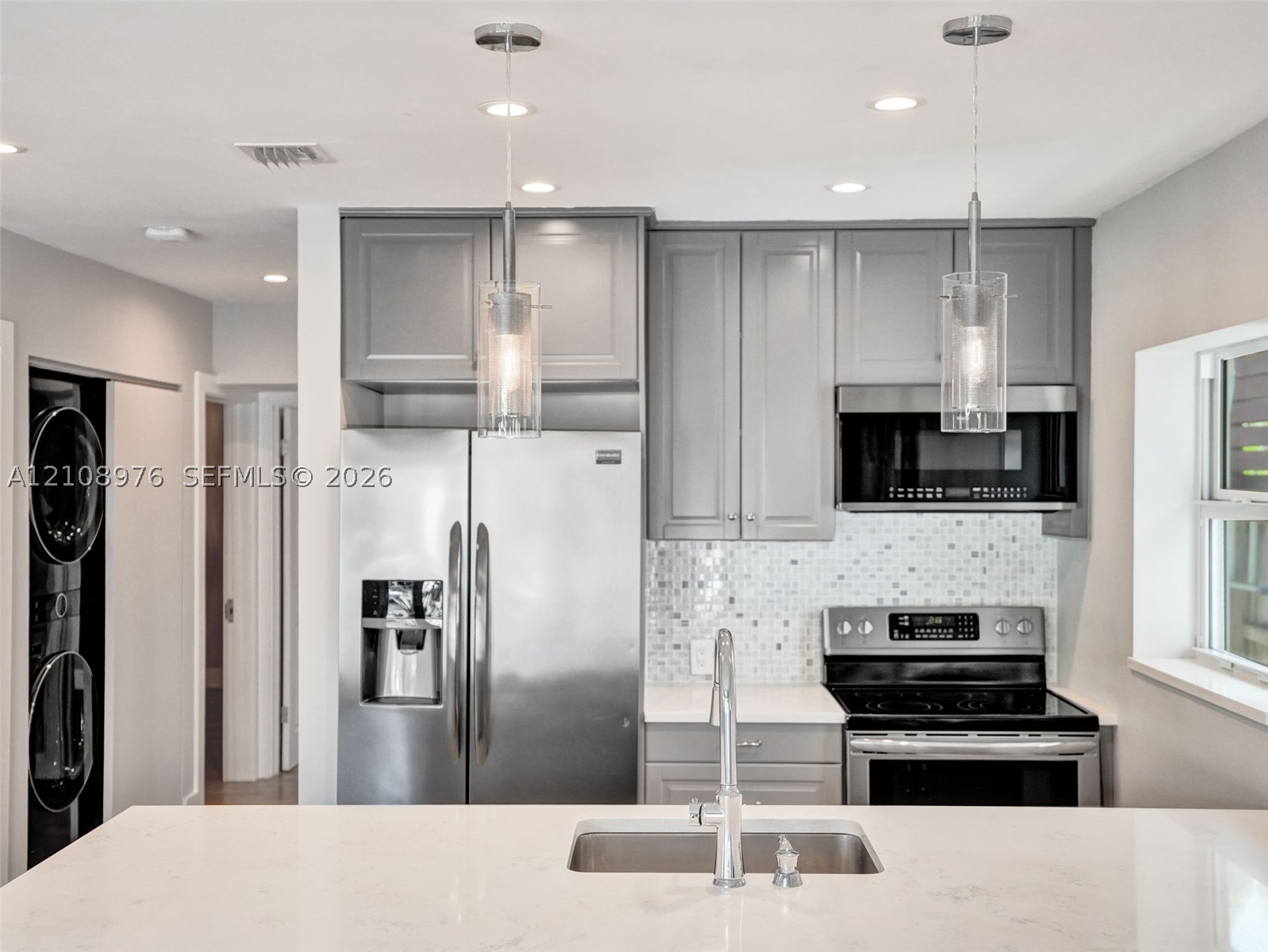 525 SW 12th St, Fort Lauderdale FL 33315