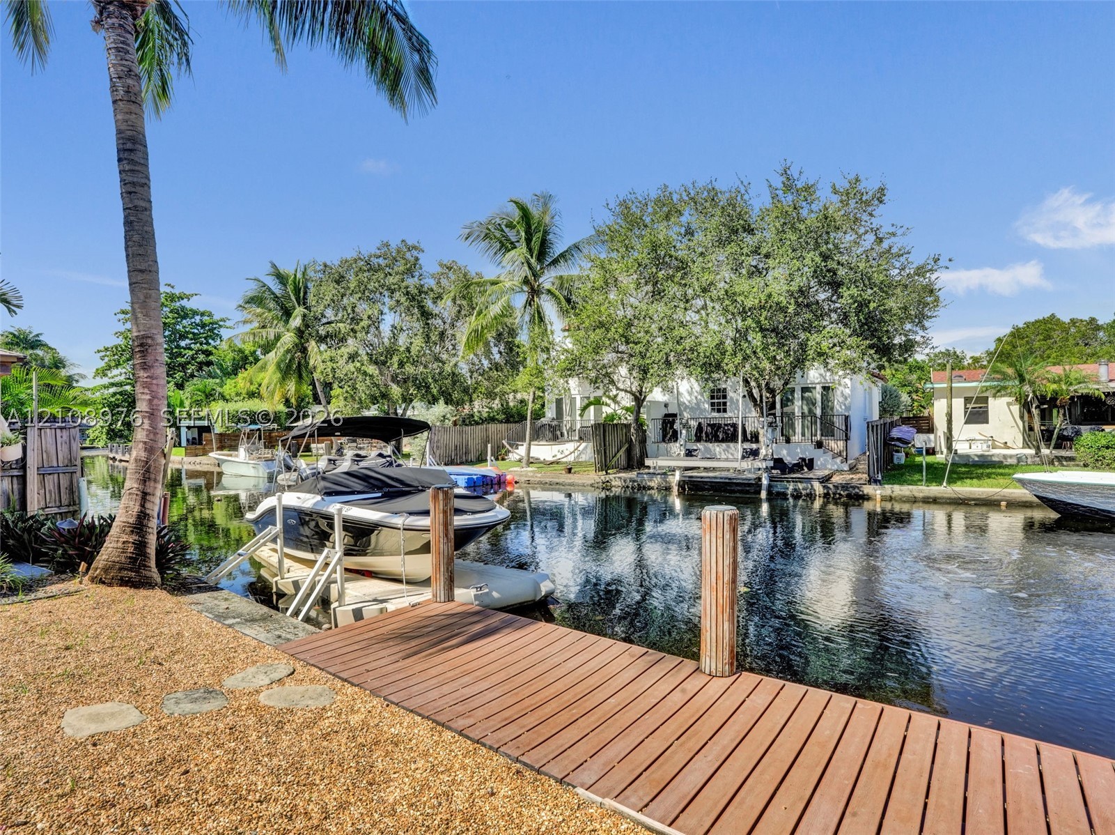 525 SW 12th St, Fort Lauderdale FL 33315