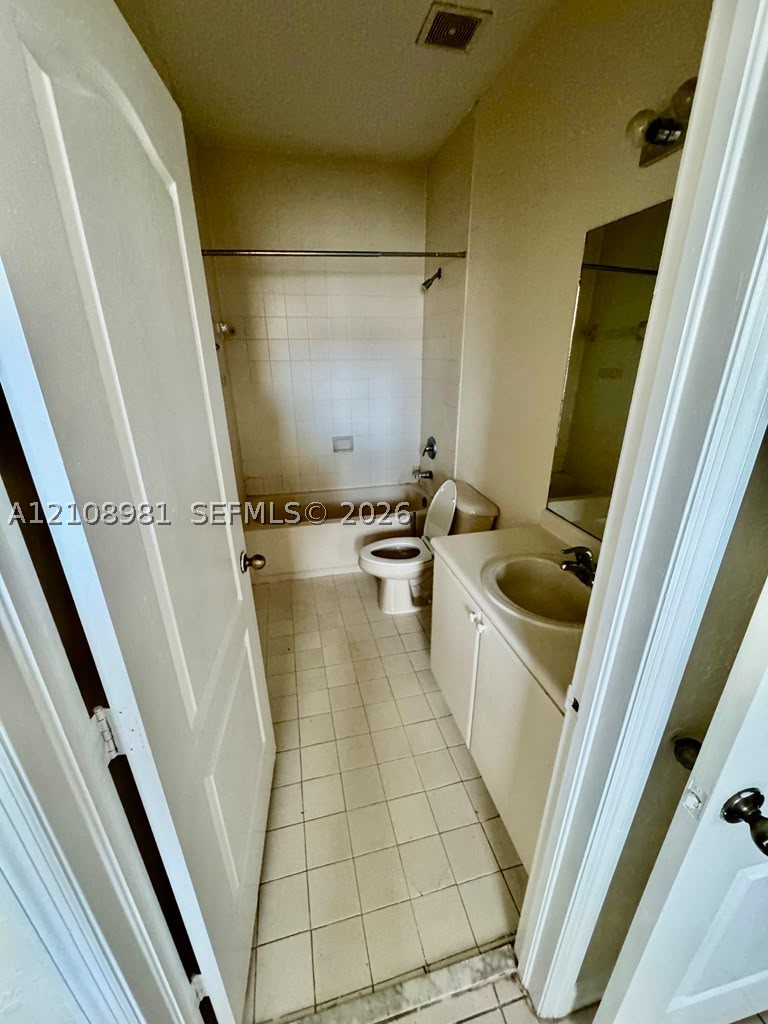 2650 SE 16th Ter #203, Homestead FL 33035
