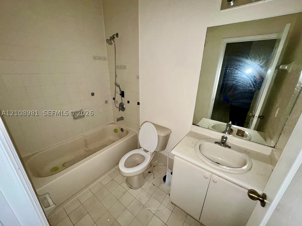 2650 SE 16th Ter #203, Homestead FL 33035