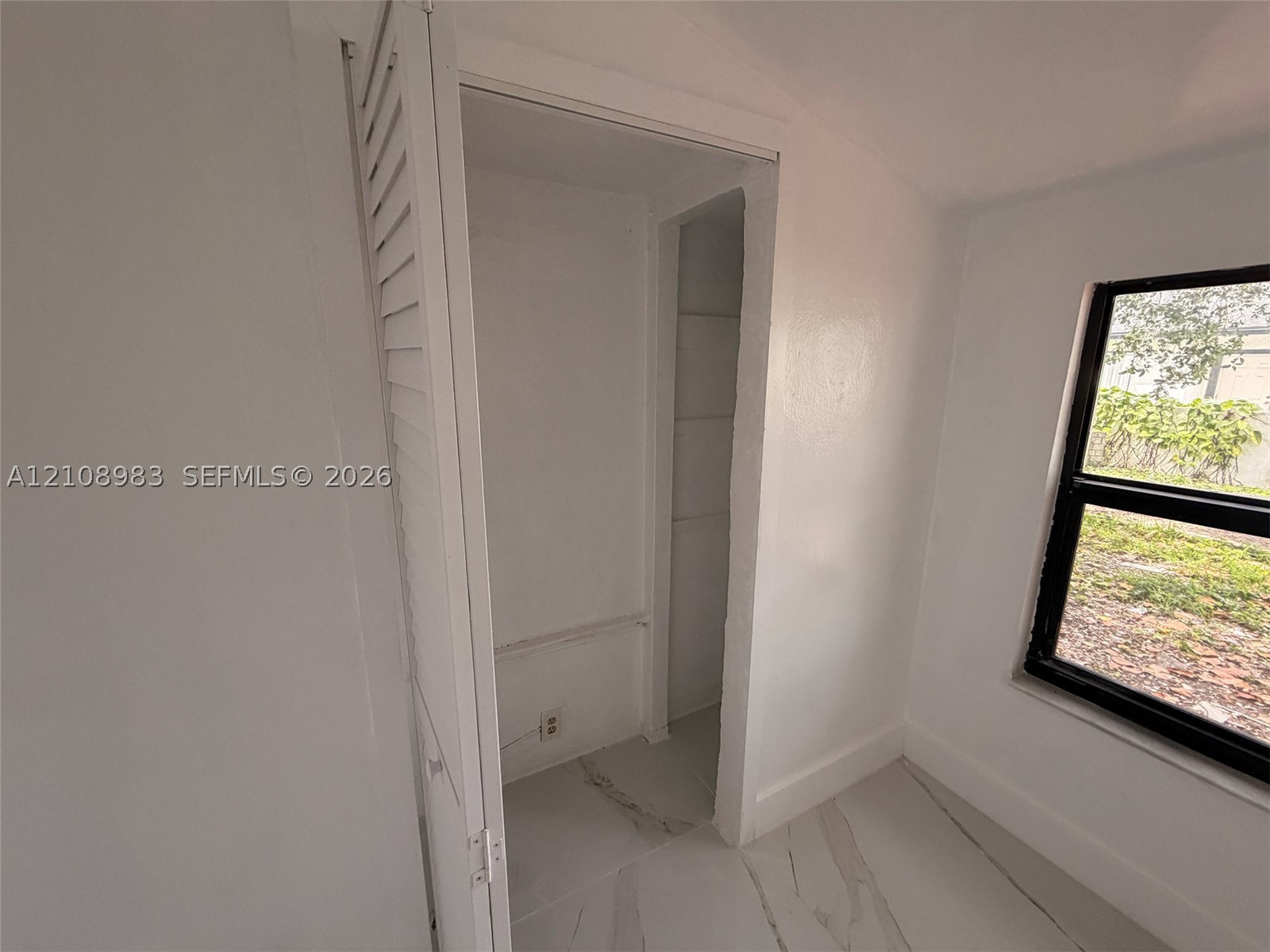 1261 NW 45th St #1261, Miami FL 33142
