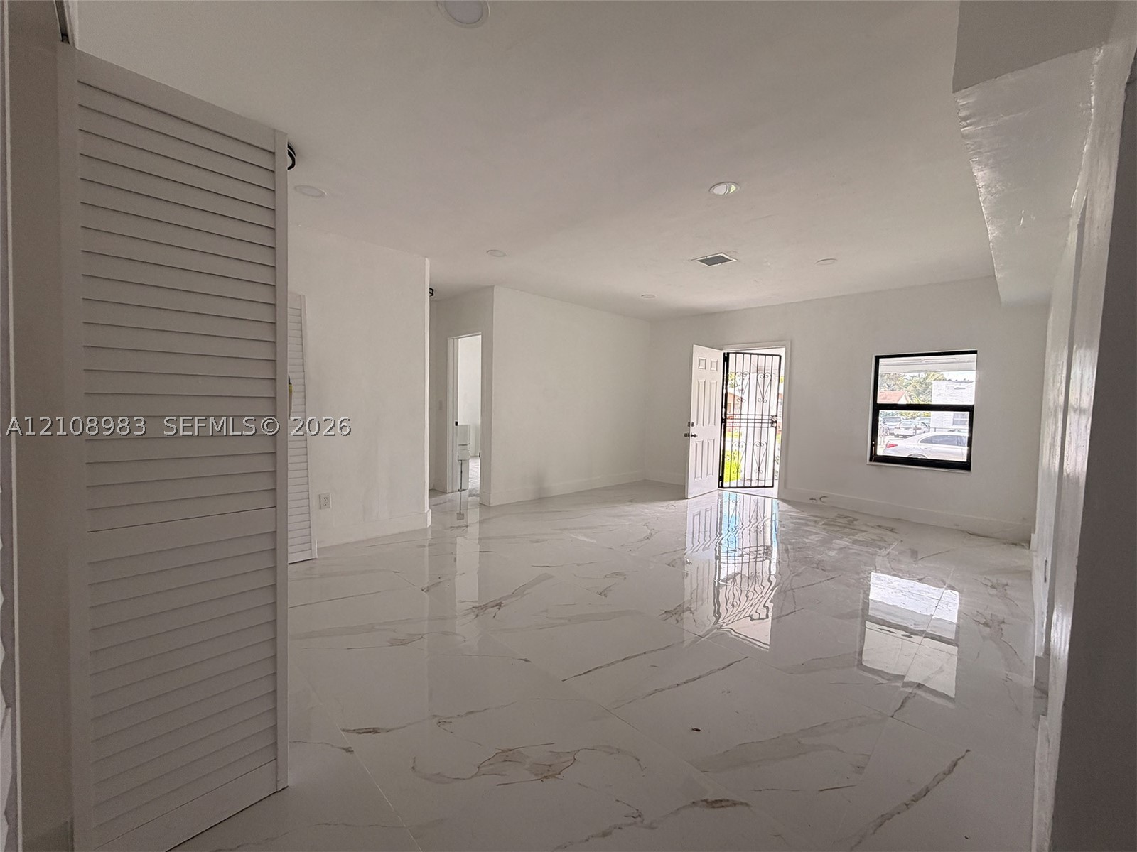 1261 NW 45th St #1261, Miami FL 33142