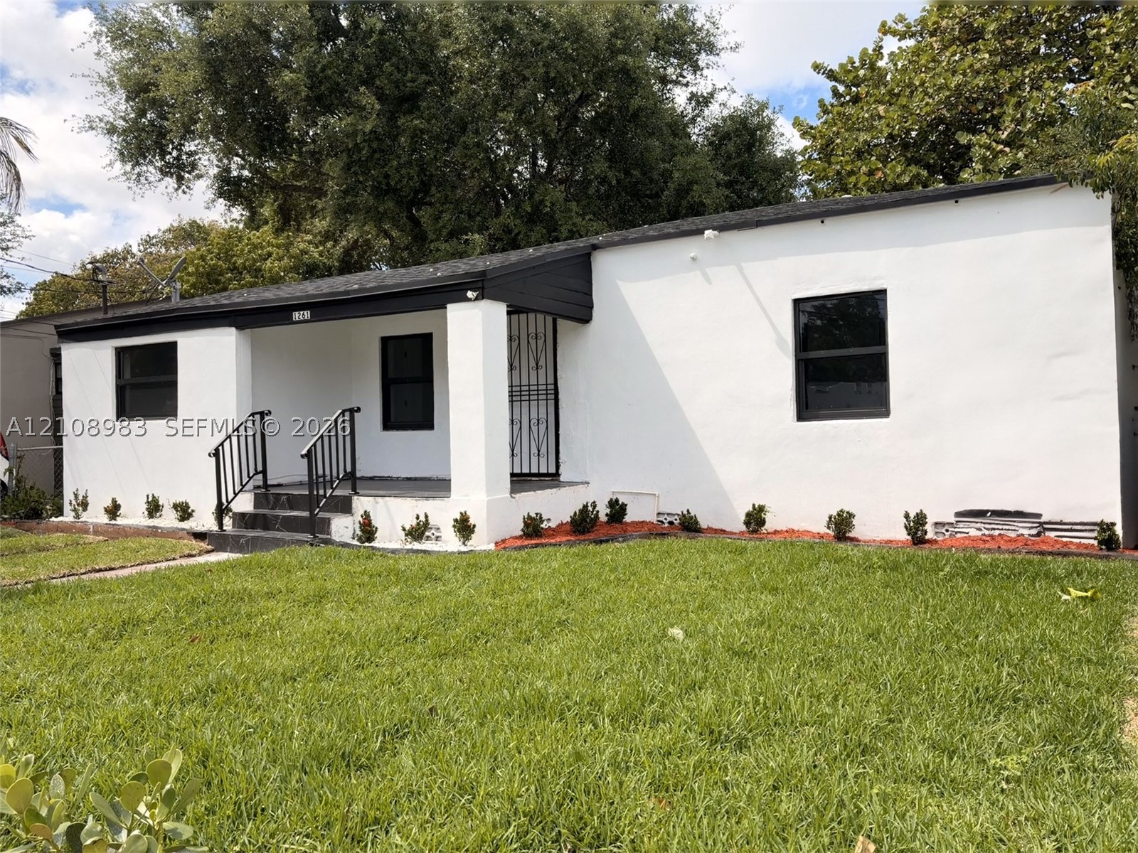 1261 NW 45th St #1261, Miami FL 33142