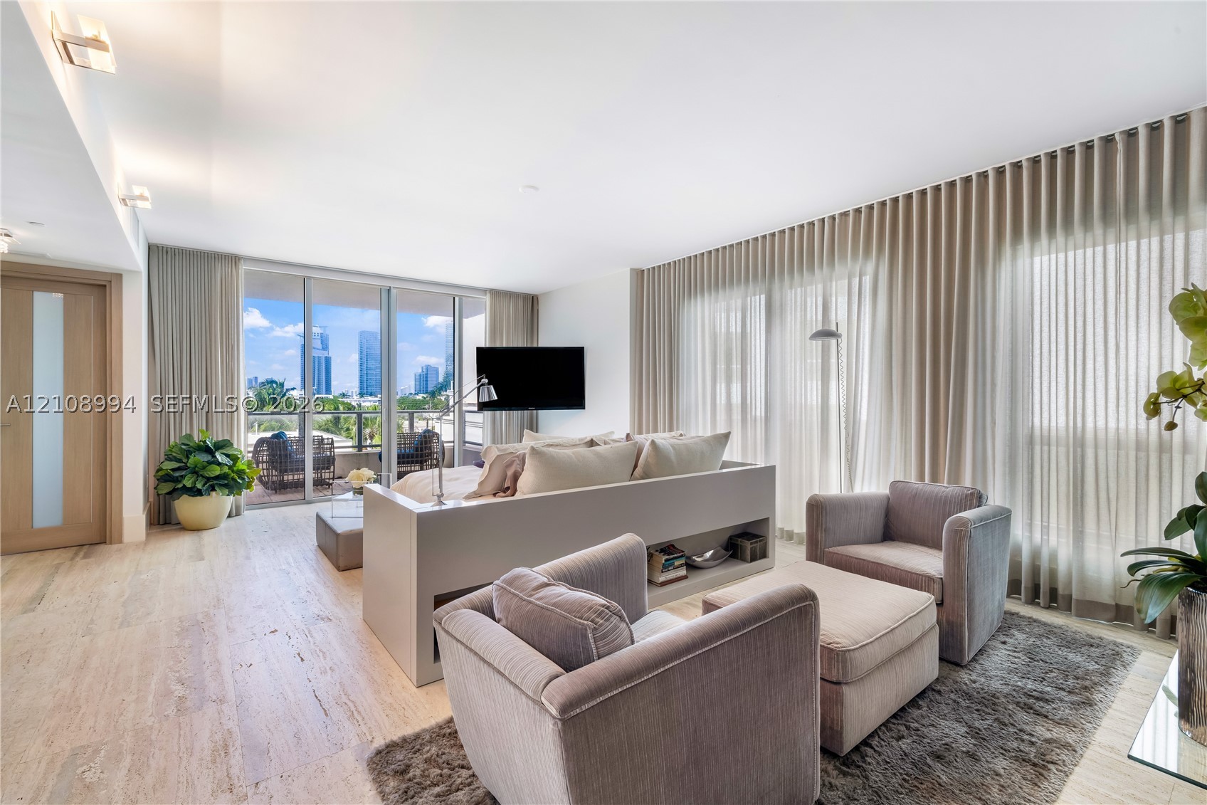 125 Ocean Dr #U-0501, Miami Beach FL 33139