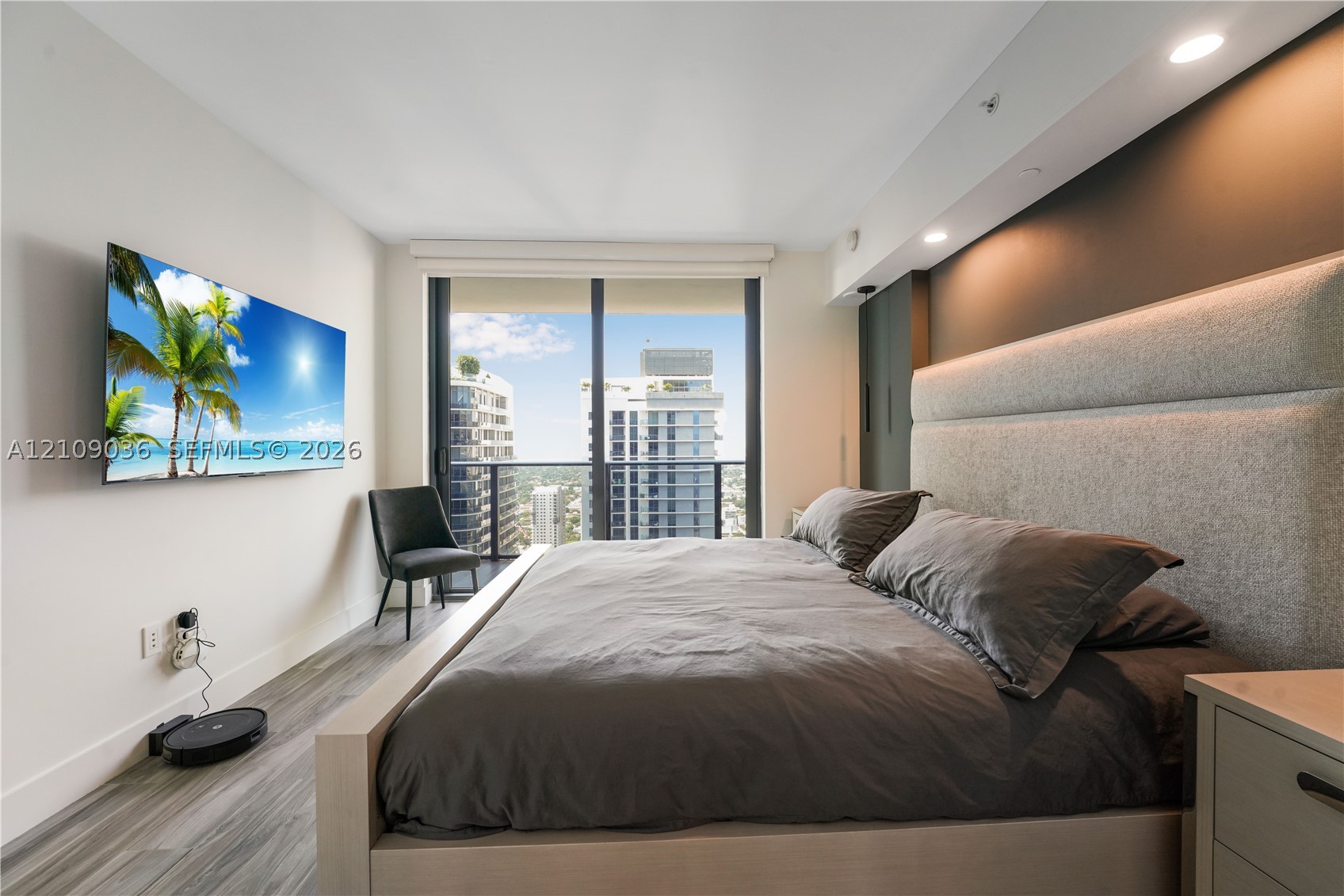 801 S Miami Ave #4410, Miami FL 33130