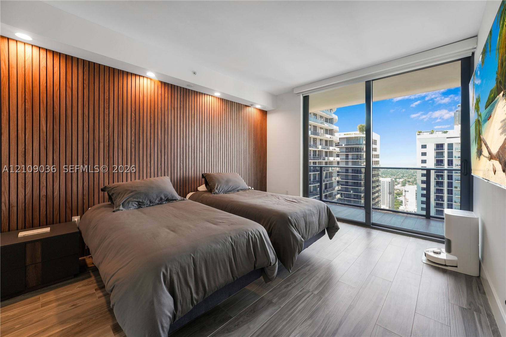 801 S Miami Ave #4410, Miami FL 33130