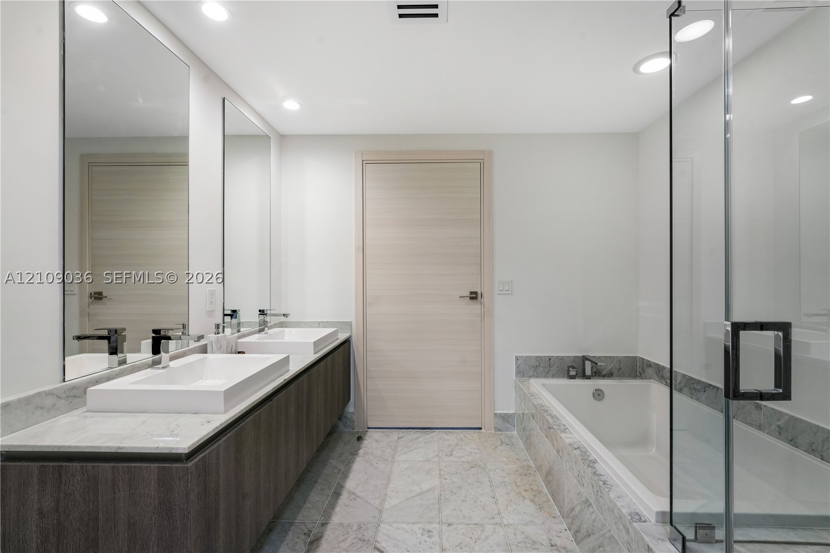 801 S Miami Ave #4410, Miami FL 33130