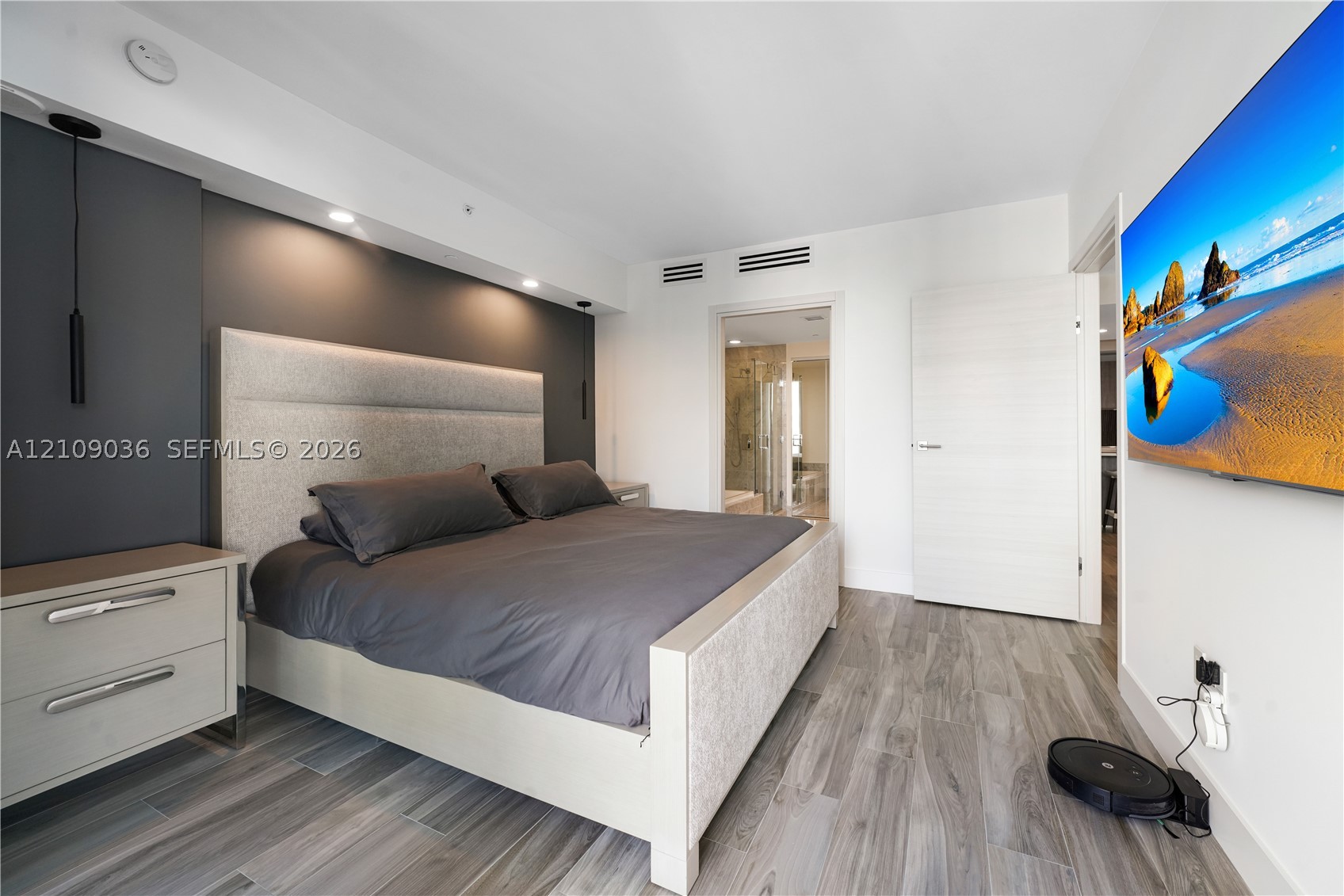 801 S Miami Ave #4410, Miami FL 33130