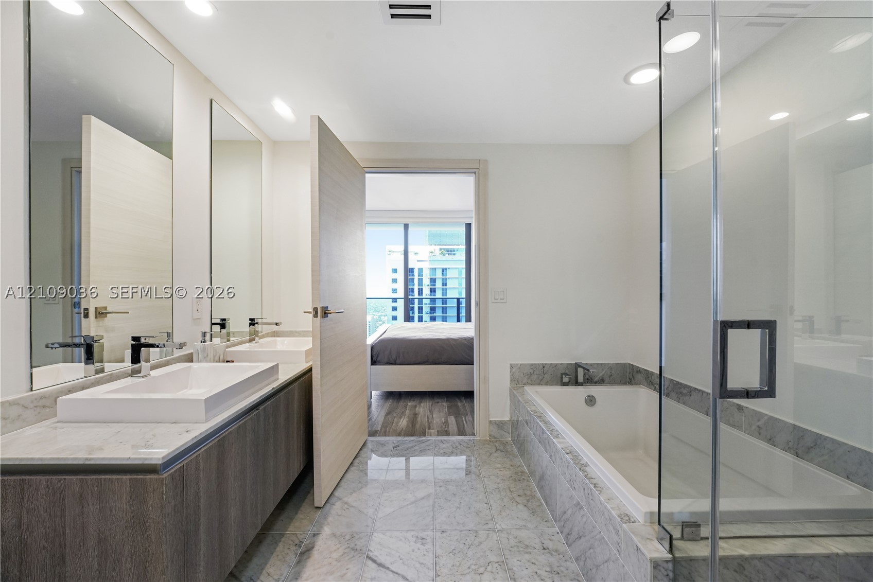 801 S Miami Ave #4410, Miami FL 33130
