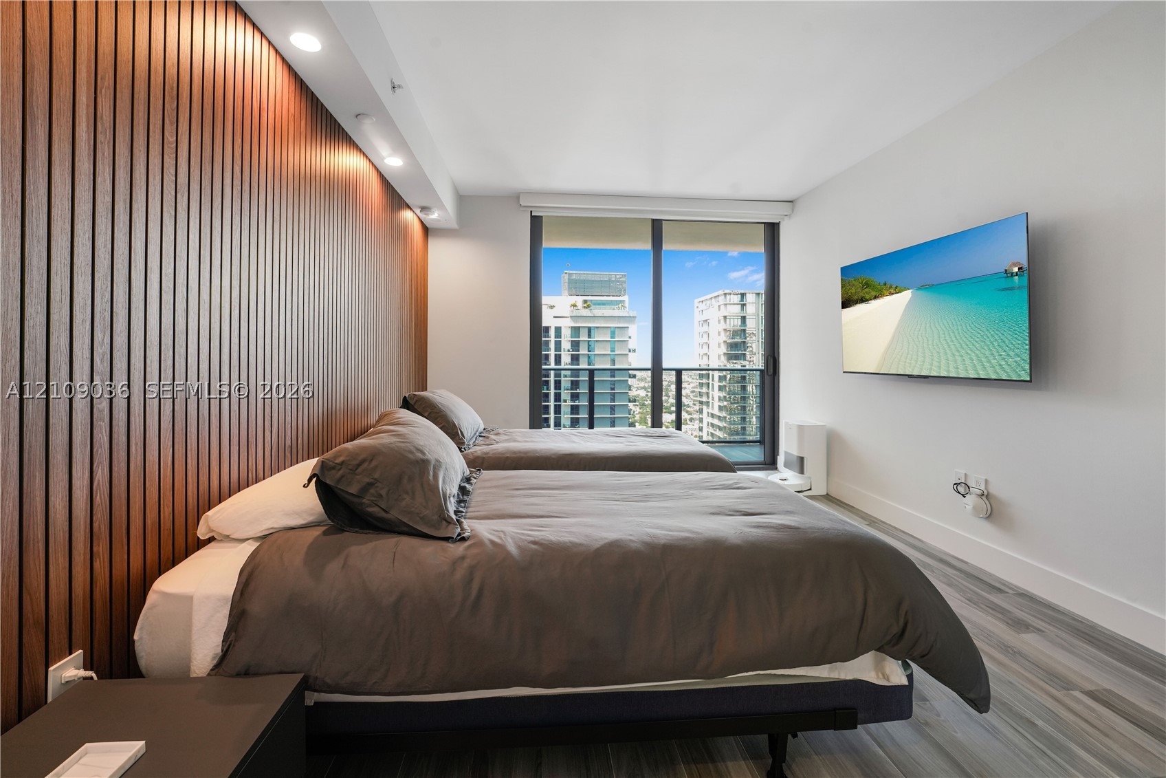 801 S Miami Ave #4410, Miami FL 33130