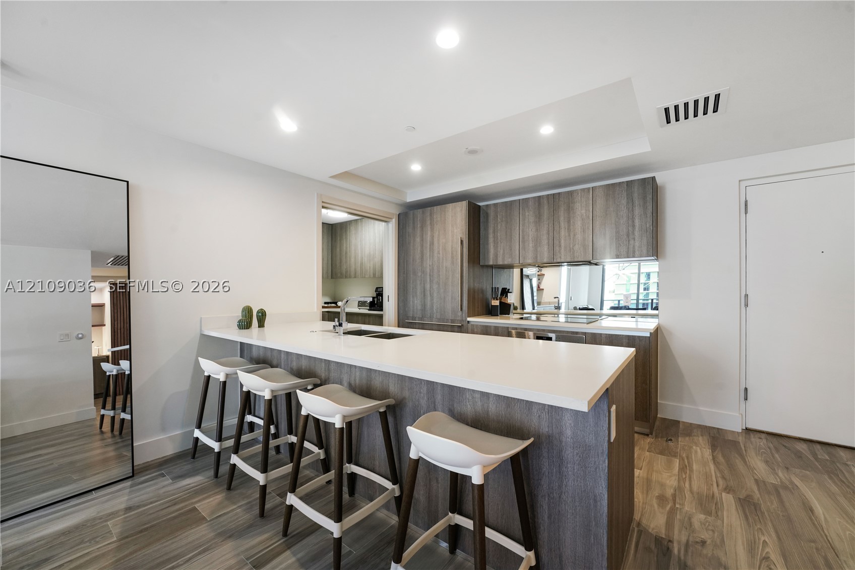 801 S Miami Ave #4410, Miami FL 33130