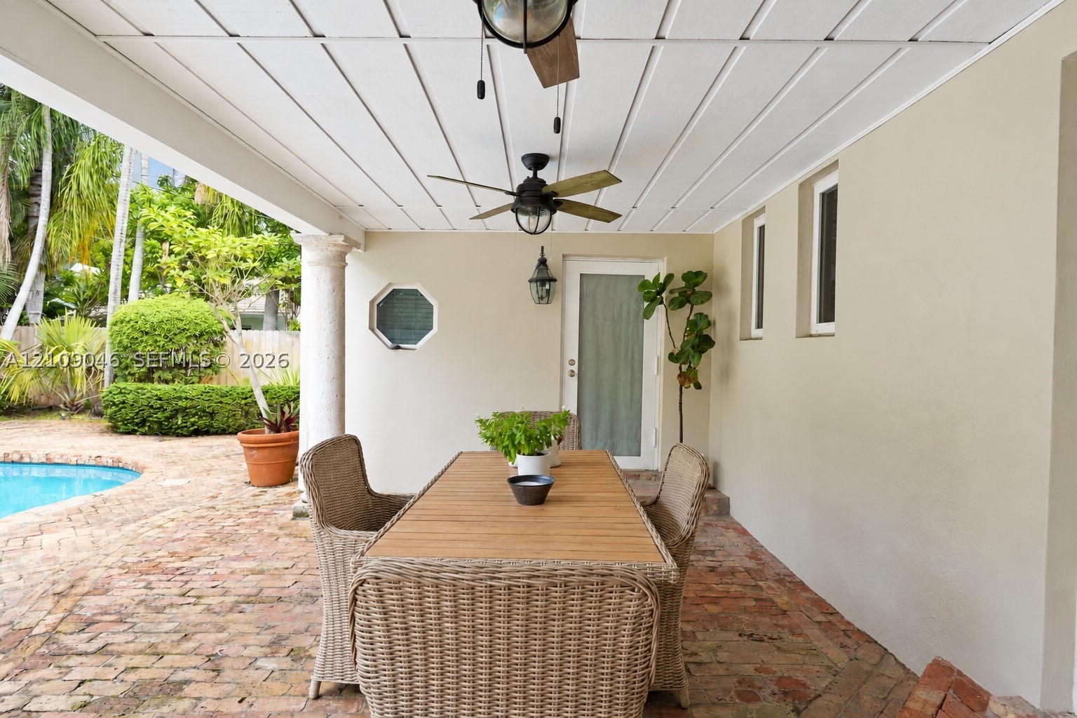 781 NE 73rd St, Miami FL 33138