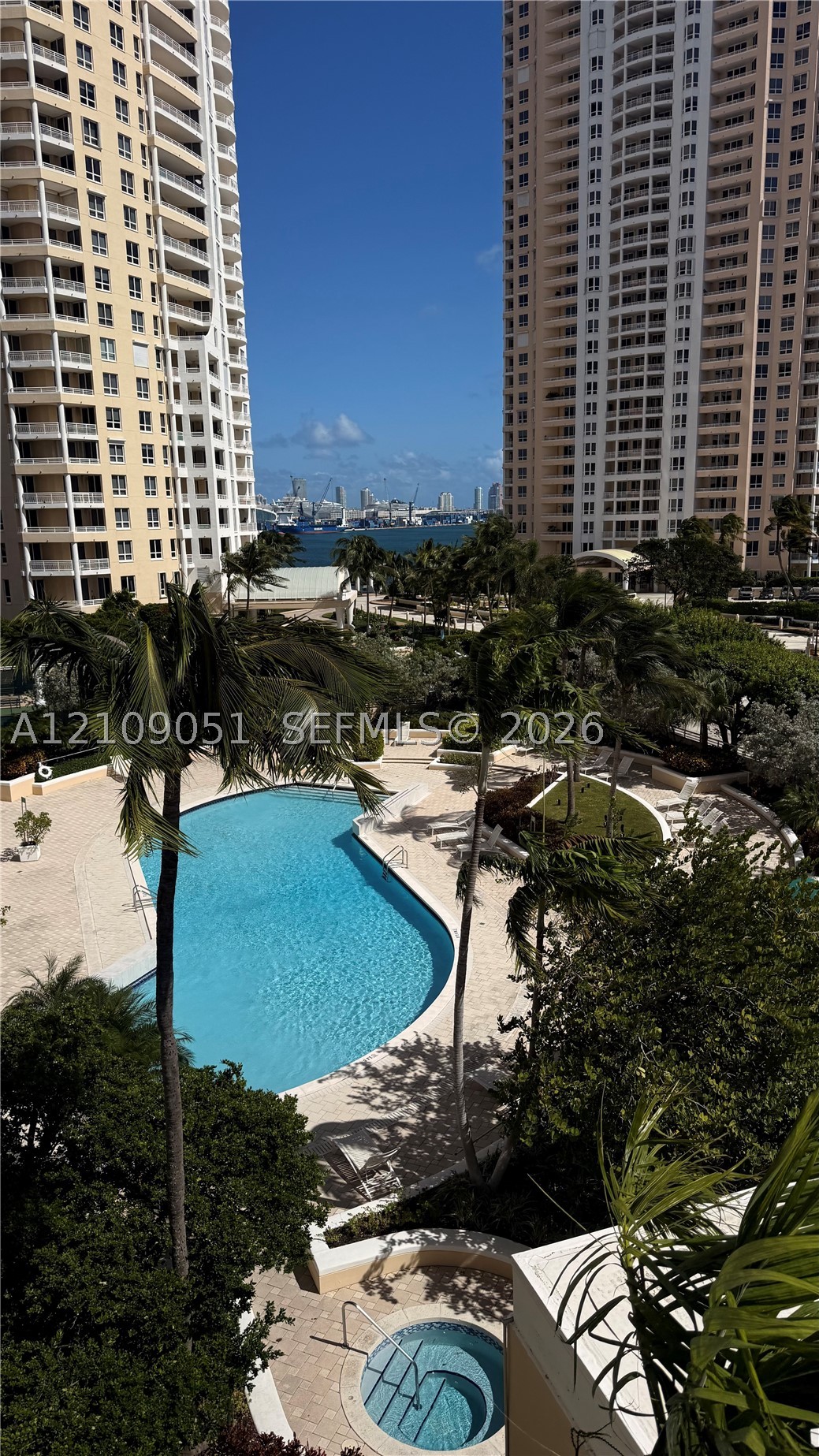 888 Brickell Key Dr #903, Miami FL 33131