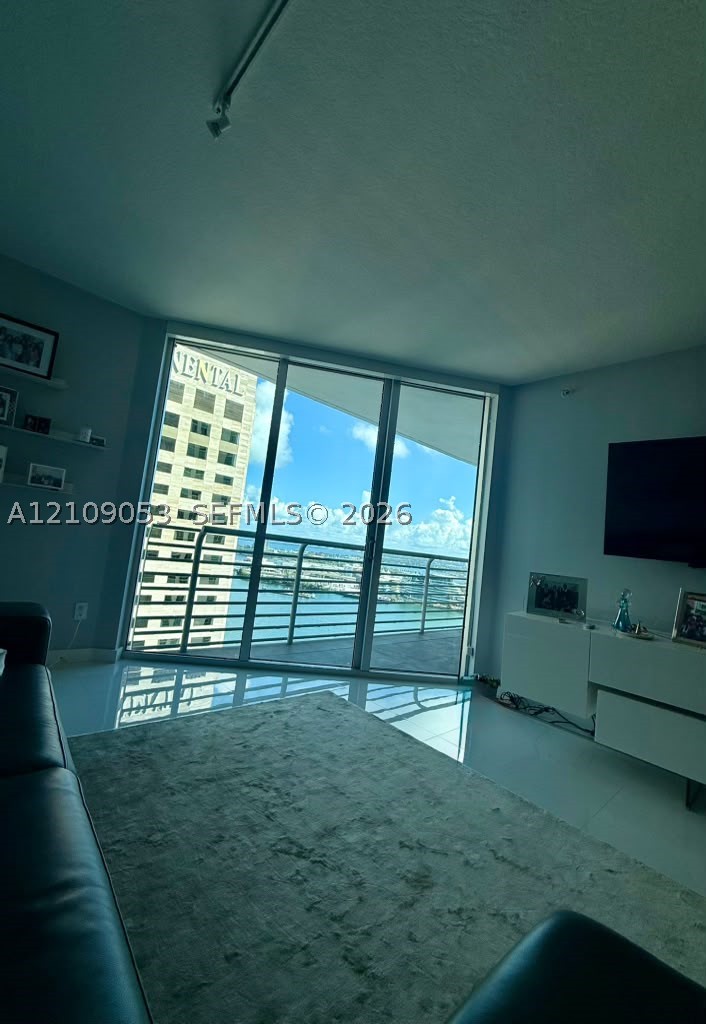 335 S Biscayne Blvd #3104, Miami FL 33131
