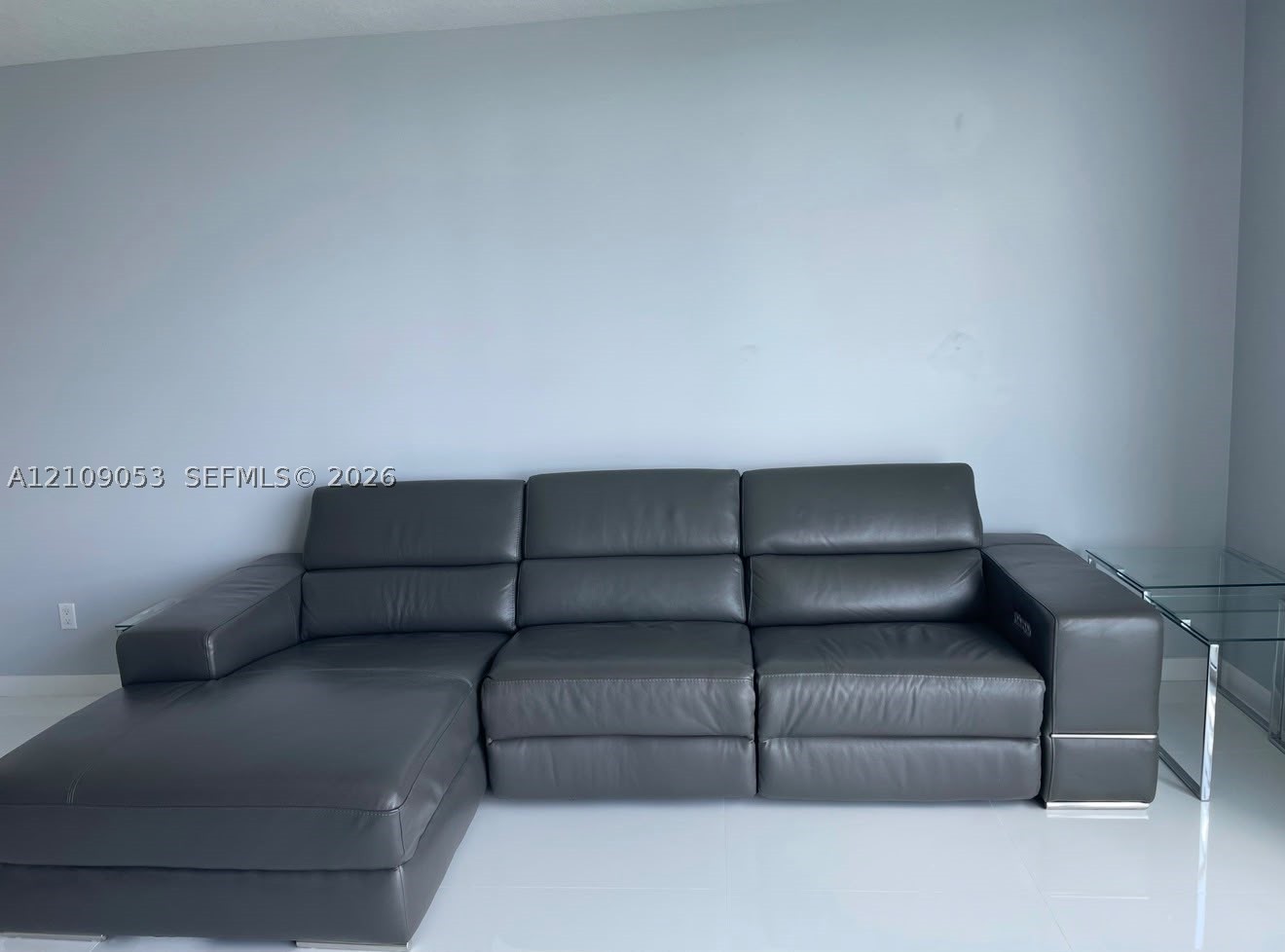 335 S Biscayne Blvd #3104, Miami FL 33131