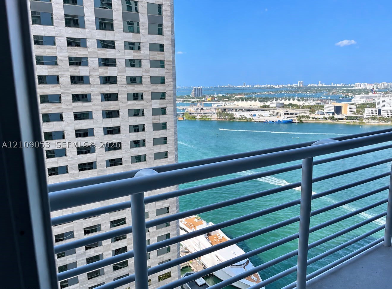 335 S Biscayne Blvd #3104, Miami FL 33131