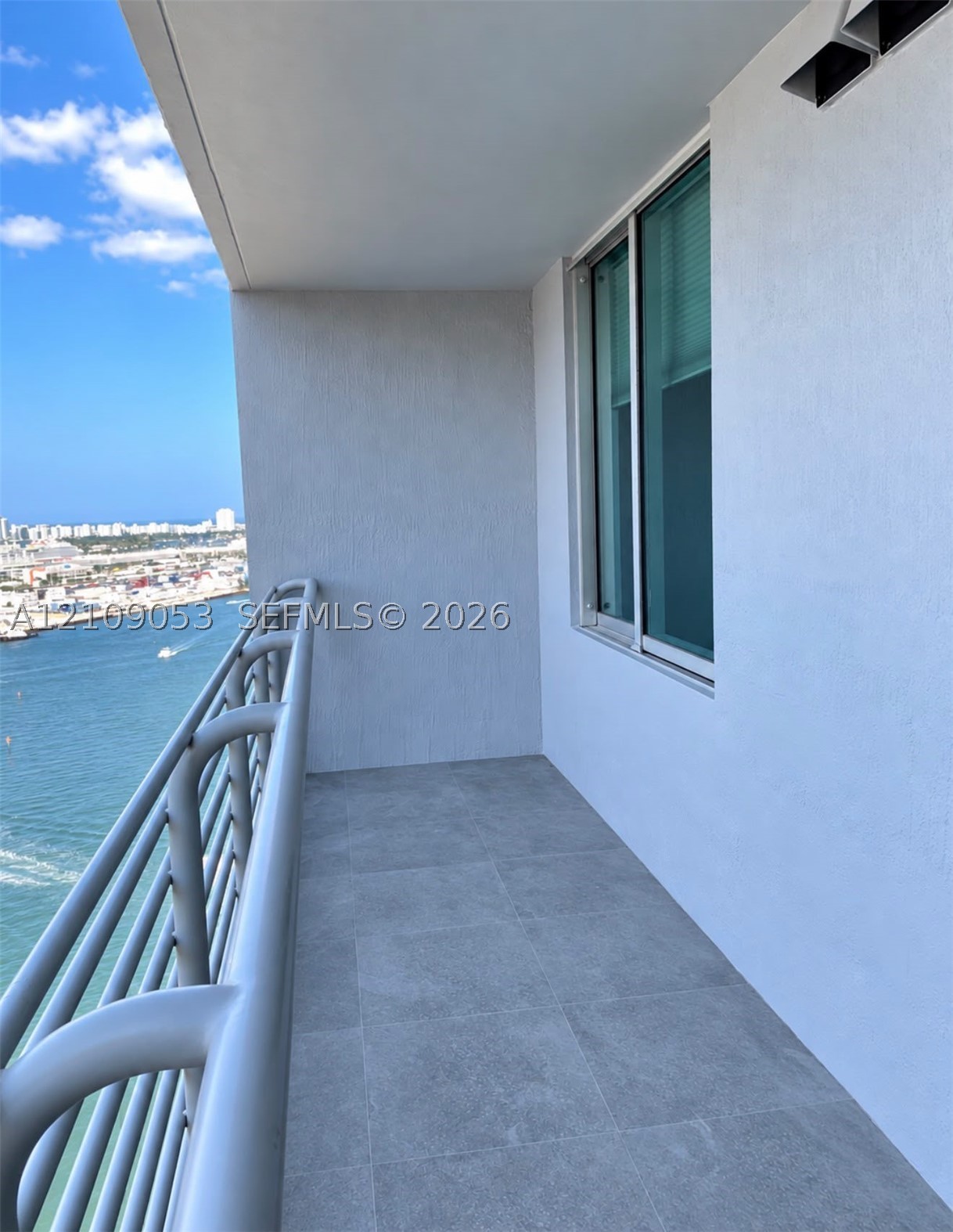335 S Biscayne Blvd #3104, Miami FL 33131
