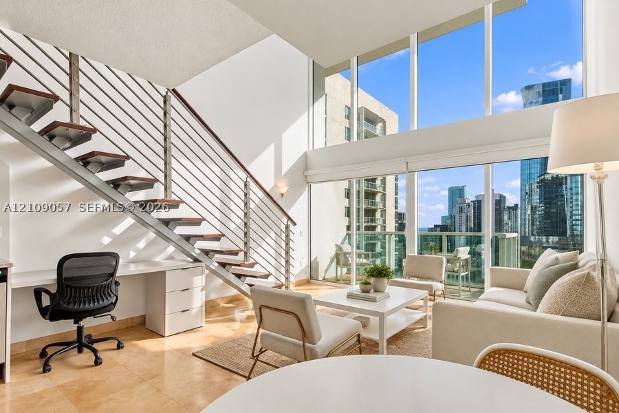 41 SE 5th St #2104, Miami FL 33131