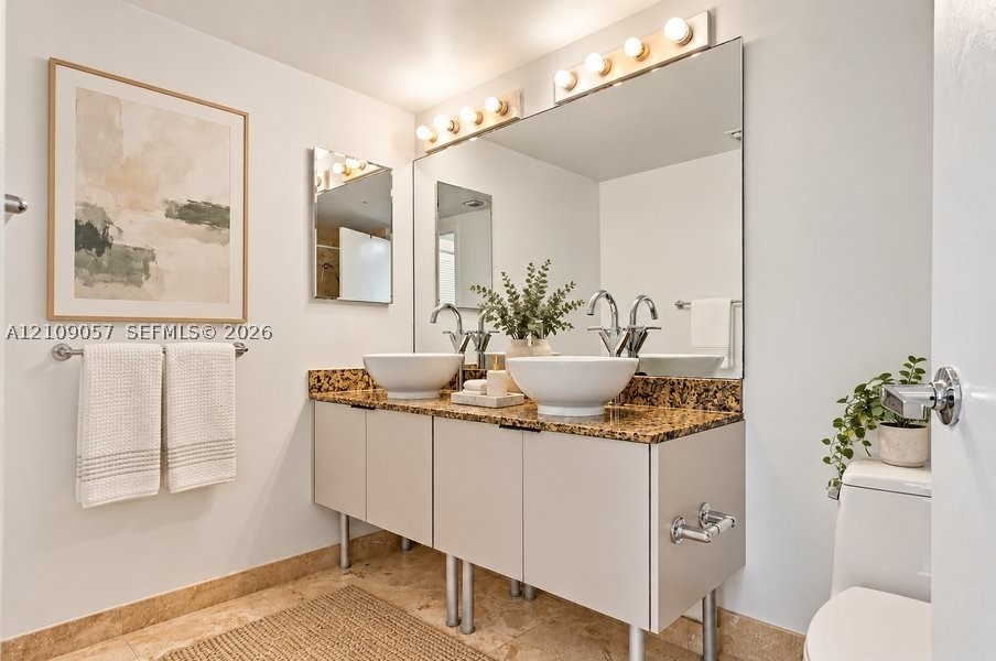 41 SE 5th St #2104, Miami FL 33131