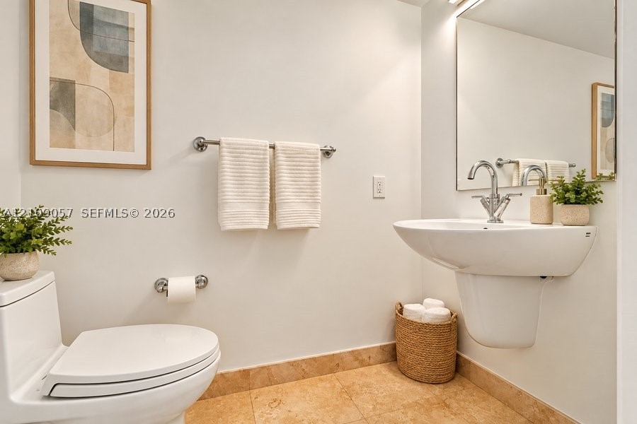 41 SE 5th St #2104, Miami FL 33131