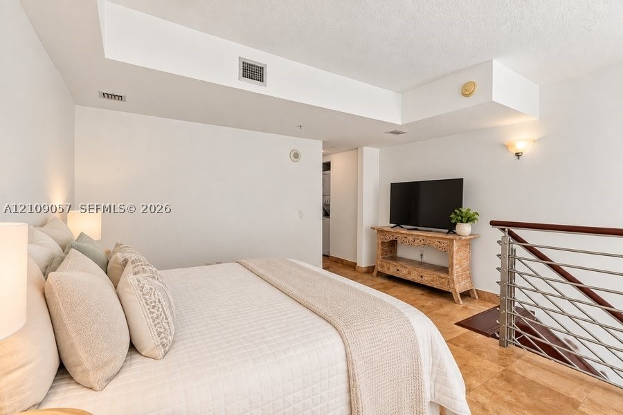41 SE 5th St #2104, Miami FL 33131