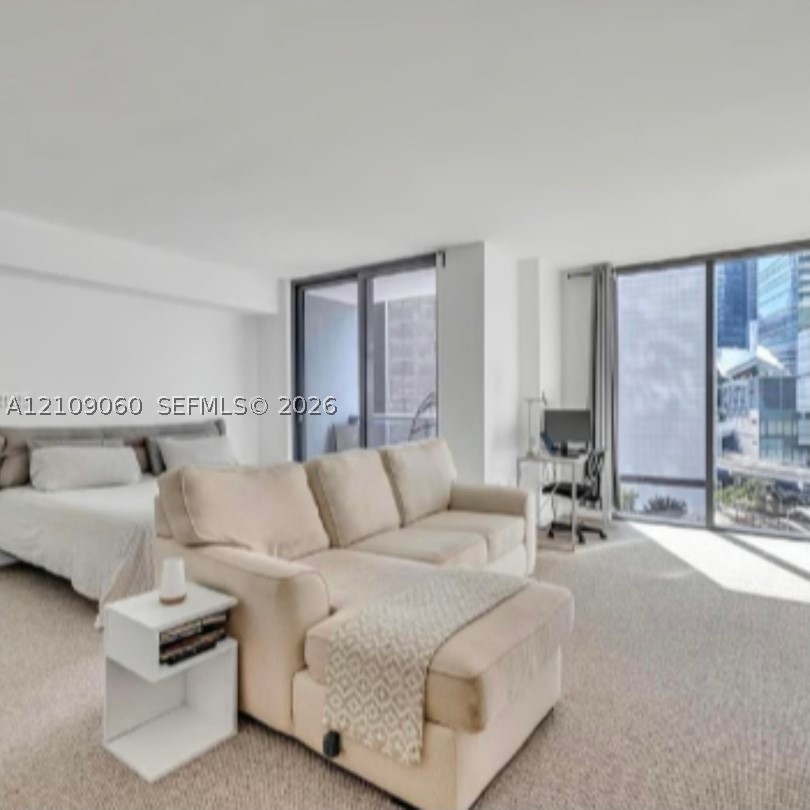 31 SE 6th St #805, Miami FL 33131